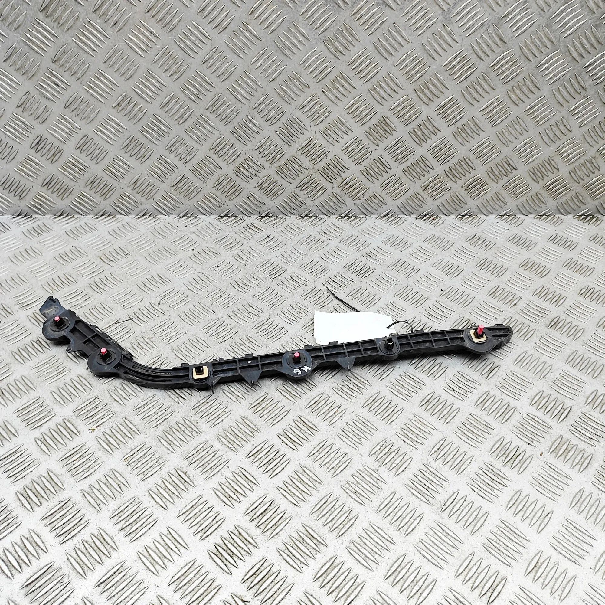 Lexus GS Rear Left Bumper Bracket Rear Left Bumper Bracket — LEXUS GS (_L1_) (201...