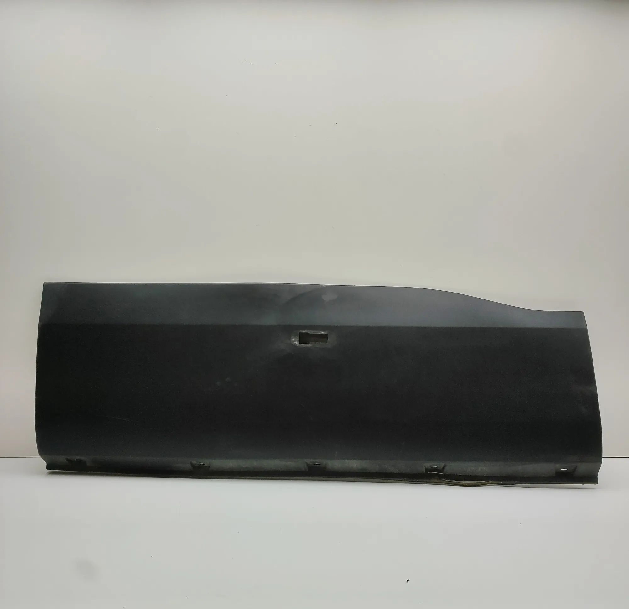 Iveco Daily Body moulding — right Body moulding — right — IVECO DAILY (VI Van) (2...