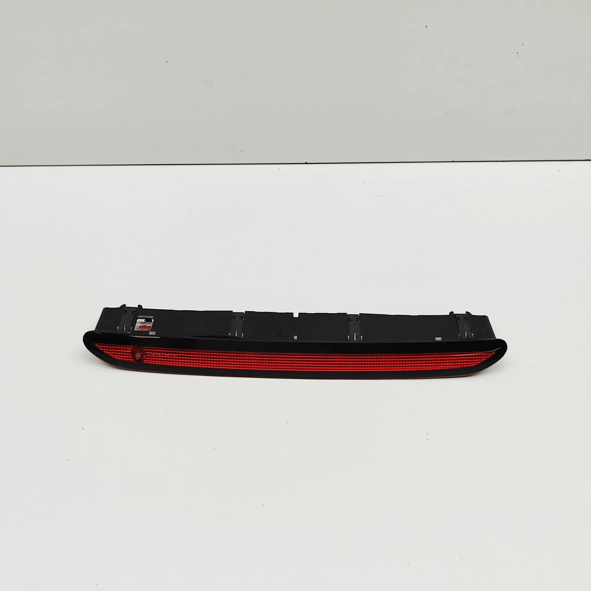Seat Tarraco Rear Third Brake Stop Light Rear Third Brake Stop Light — SEAT TARRACO (KN2...