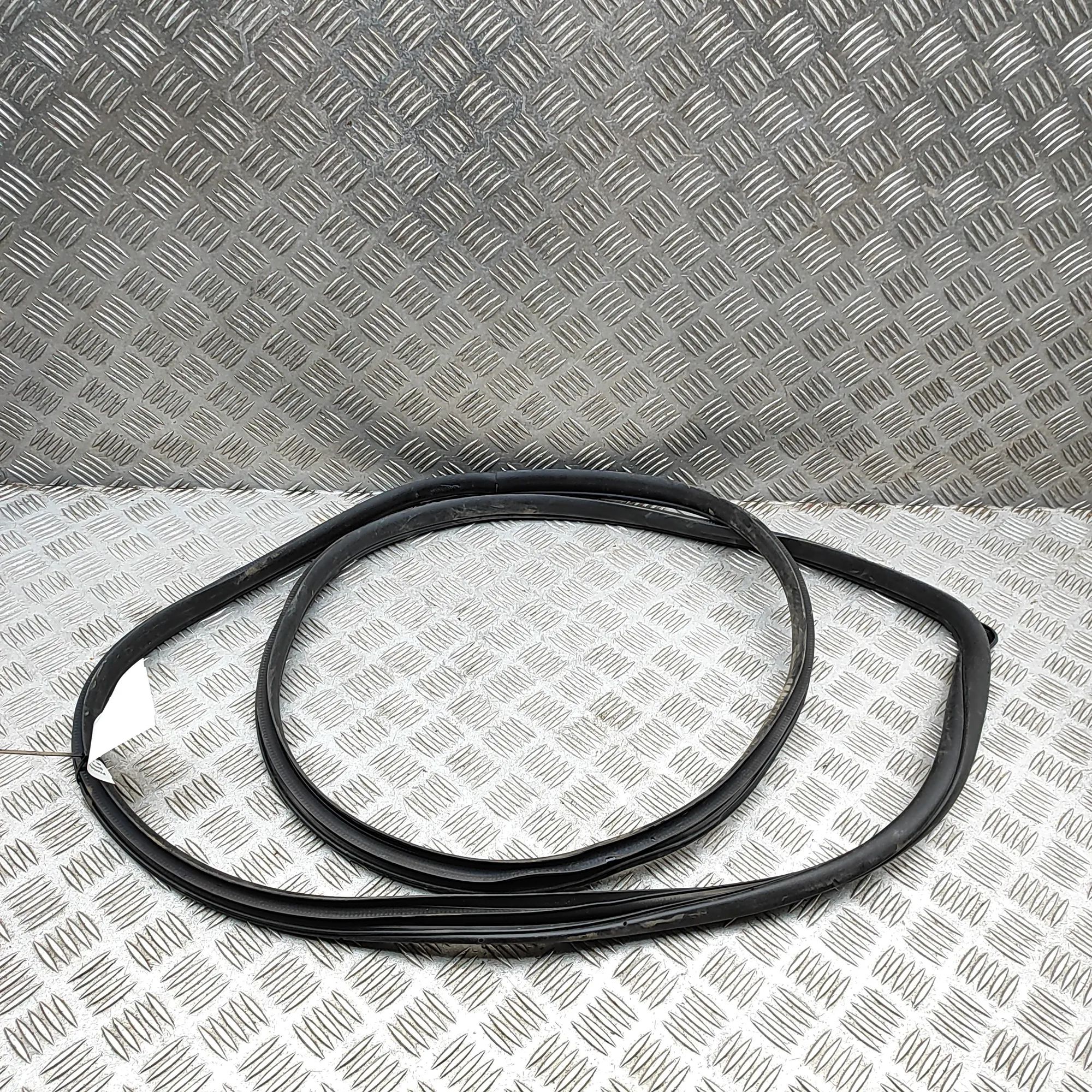 Kia Niro Door rubber seal — front left Door rubber seal — front left — KIA NIRO (2016-...