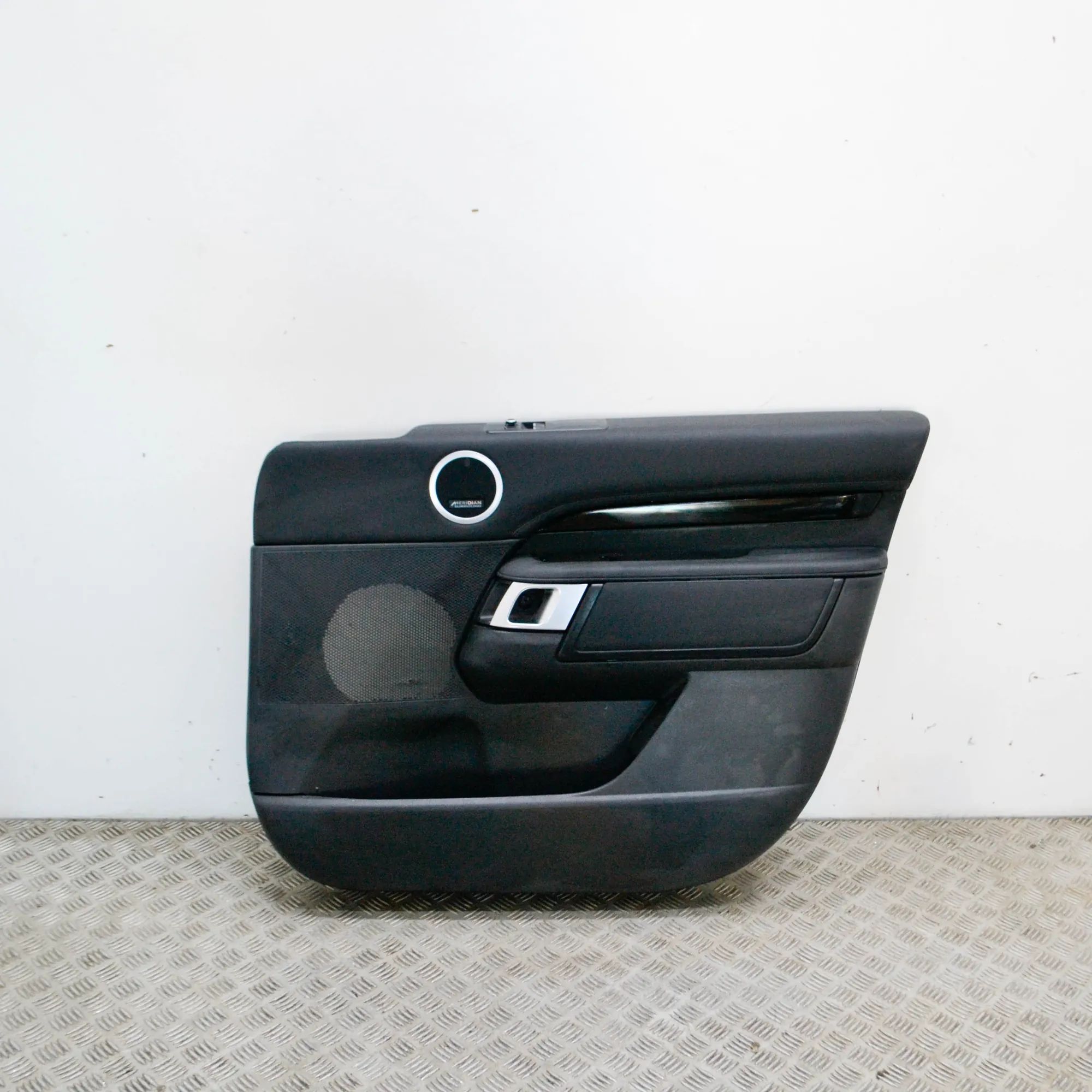 Land Rover Discovery Front Right Door Panel Front Right Door Panel — LAND ROVER DISCOVERY (...