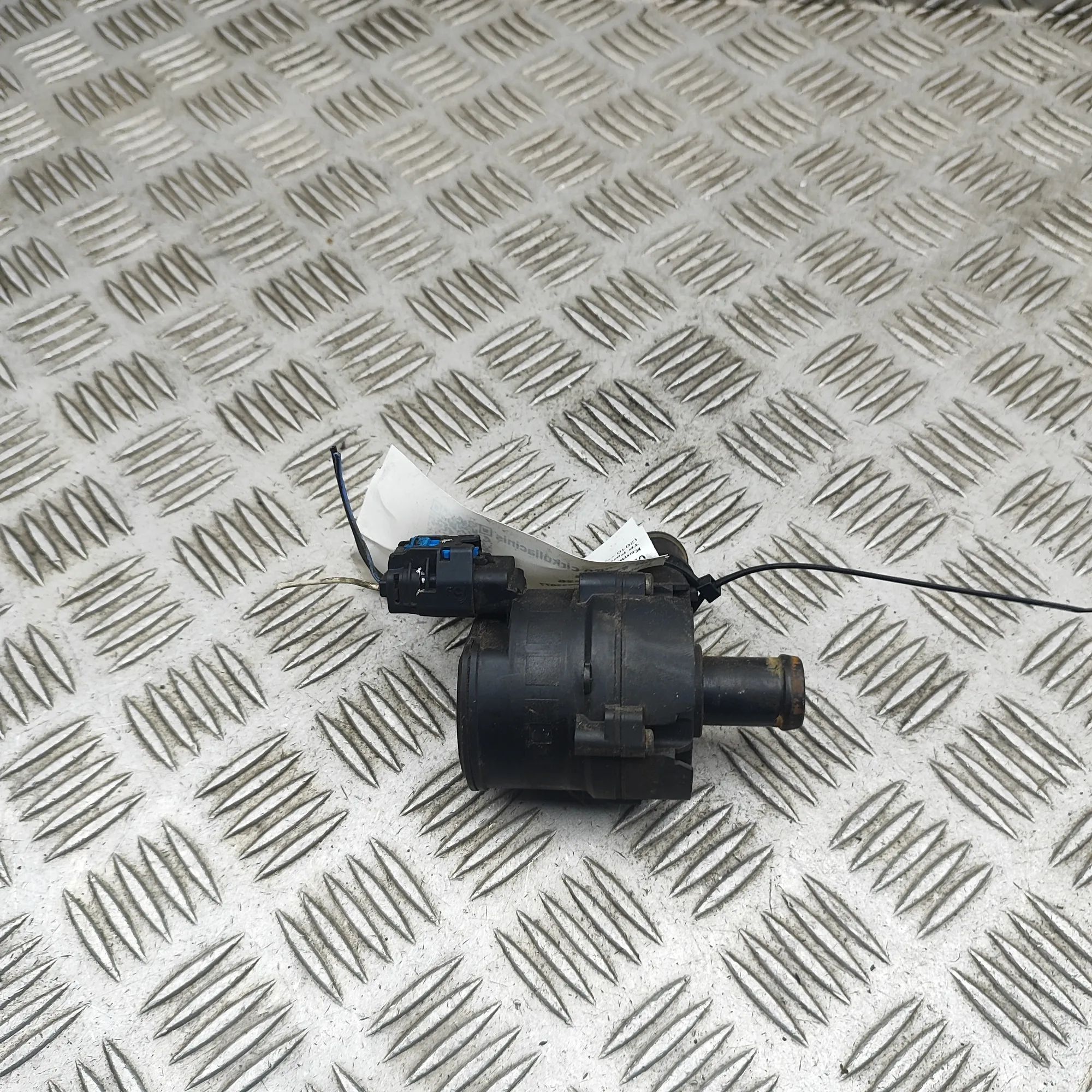 Renault Master Auxiliary Water Pump Auxiliary Water Pump — RENAULT MASTER (III Van ...