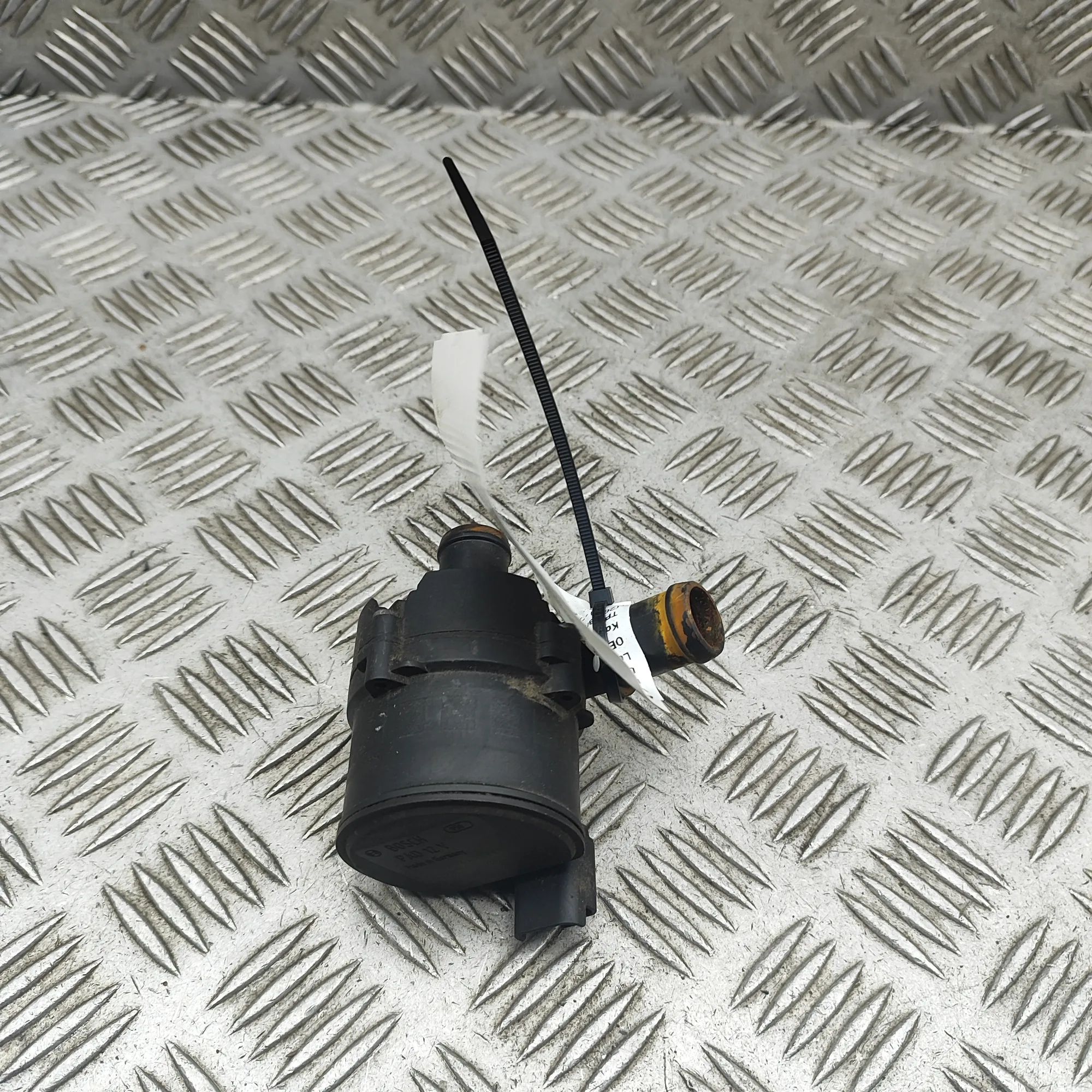 Renault Master Auxiliary Water Pump Auxiliary Water Pump — RENAULT MASTER (III Van ...