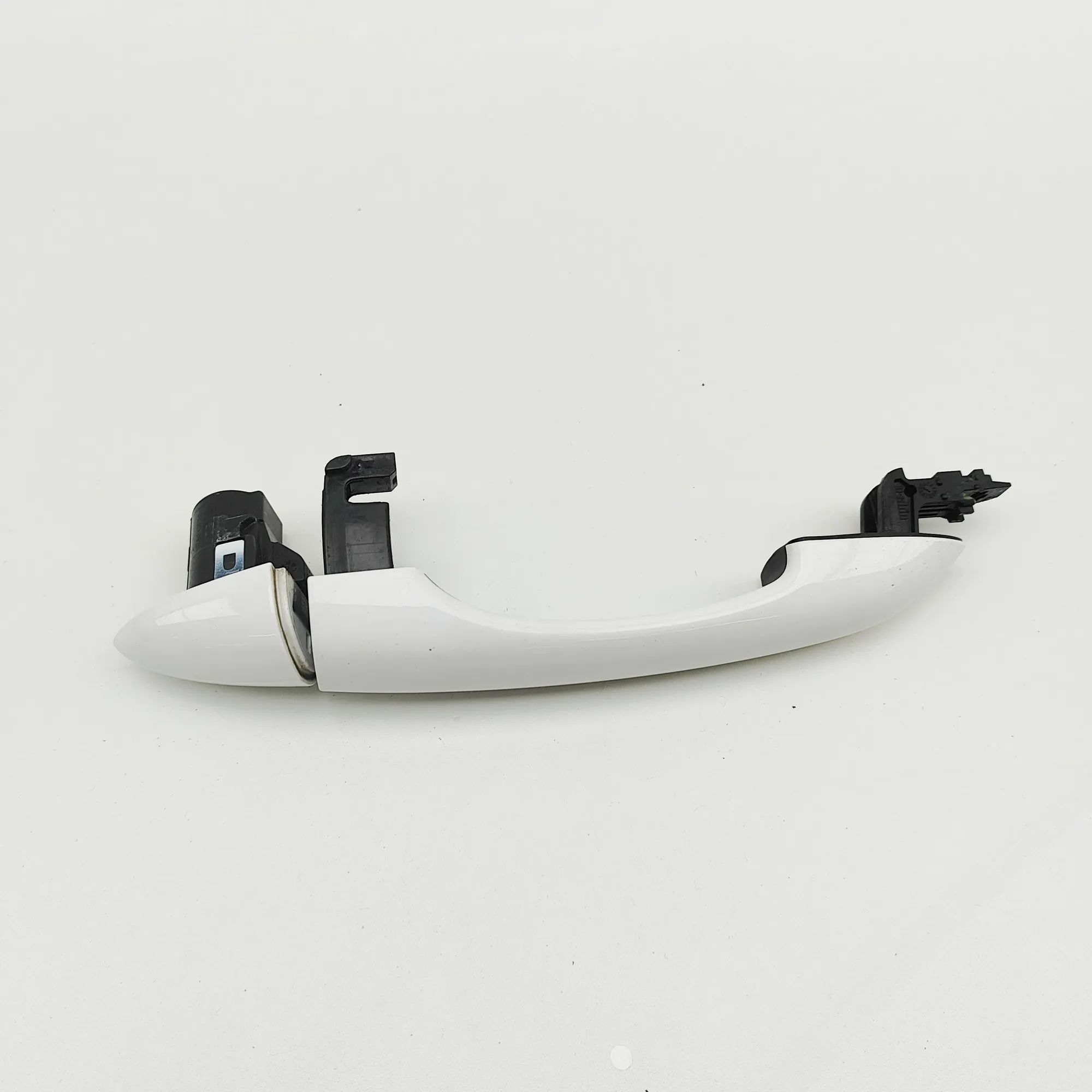 Alfa-Romeo Giulia (952) Exterior door handle — rear left Exterior door handle — rear left — ALFA ROMEO G...