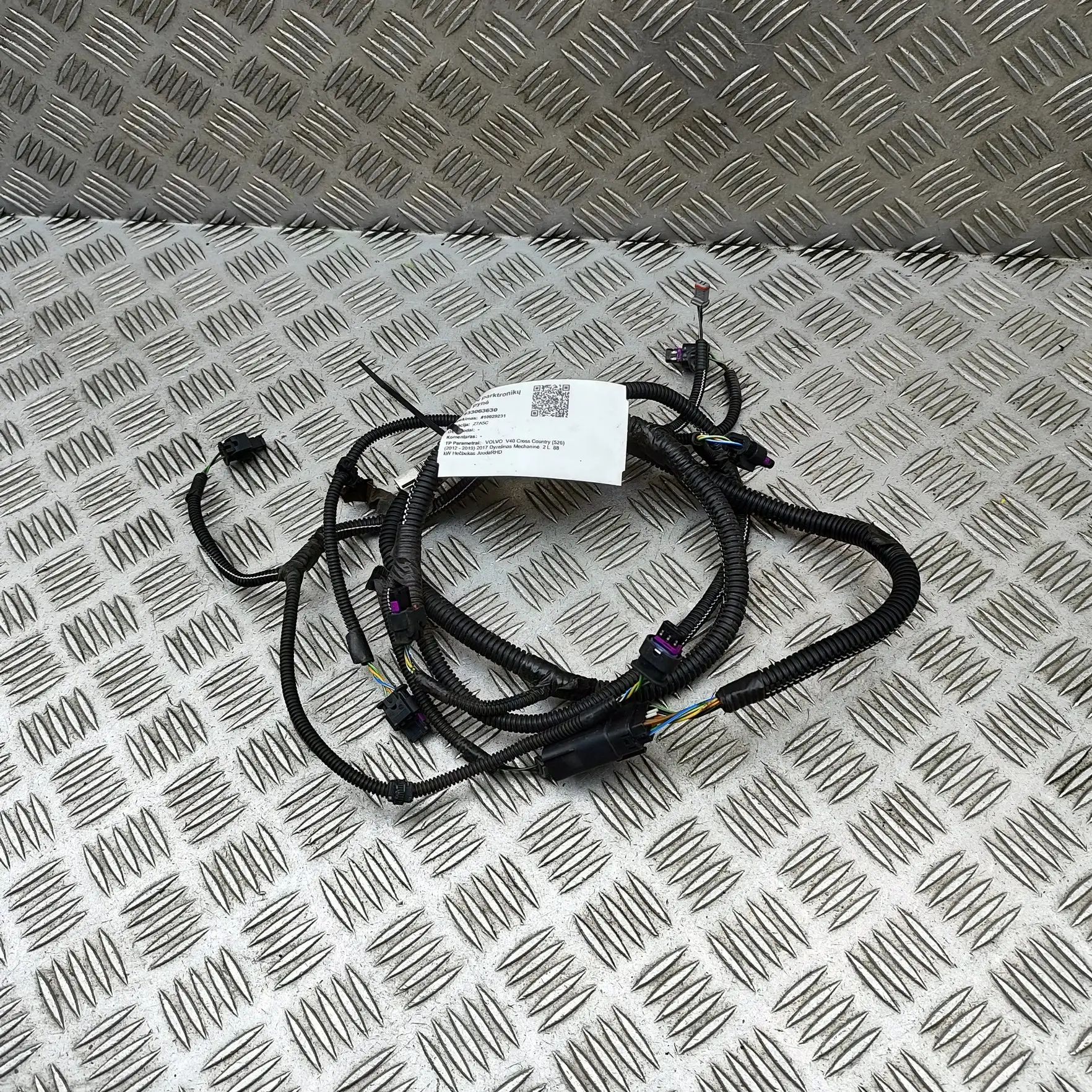 Volvo V40 Rear Parking Sensor Wiring Loom Rear Parking Sensor Wiring Loom — VOLVO V40 (Cr...