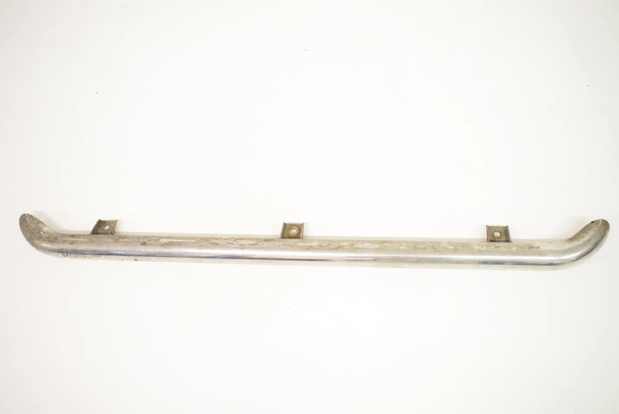 Land Rover Discovery Right Side Metallic Sideskirt Cover Right Side Metallic Sideskirt Cover — LAND ROVE...