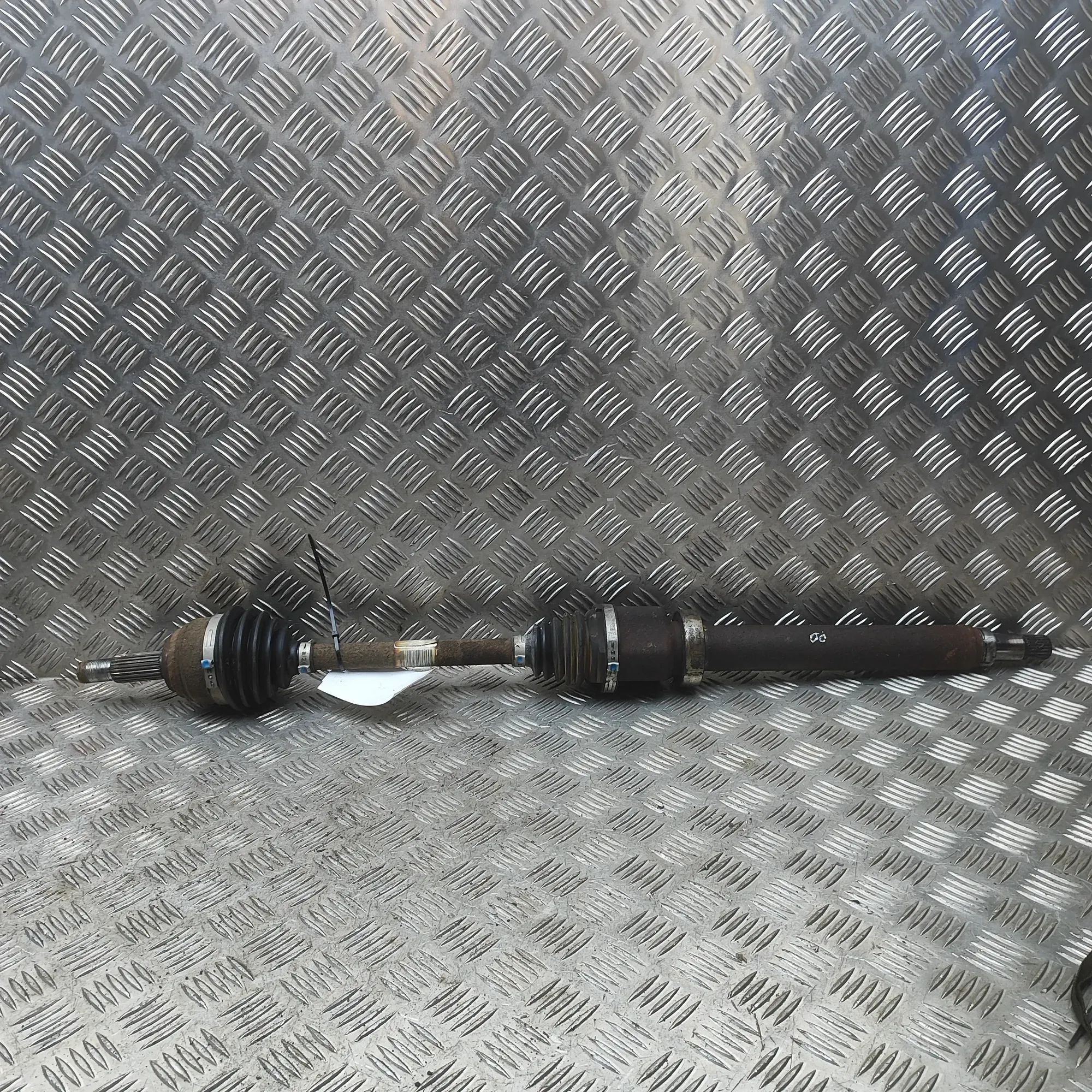 Ford Fiesta Front Right Driveshaft Front Right Driveshaft — FORD FIESTA (VII) (201...