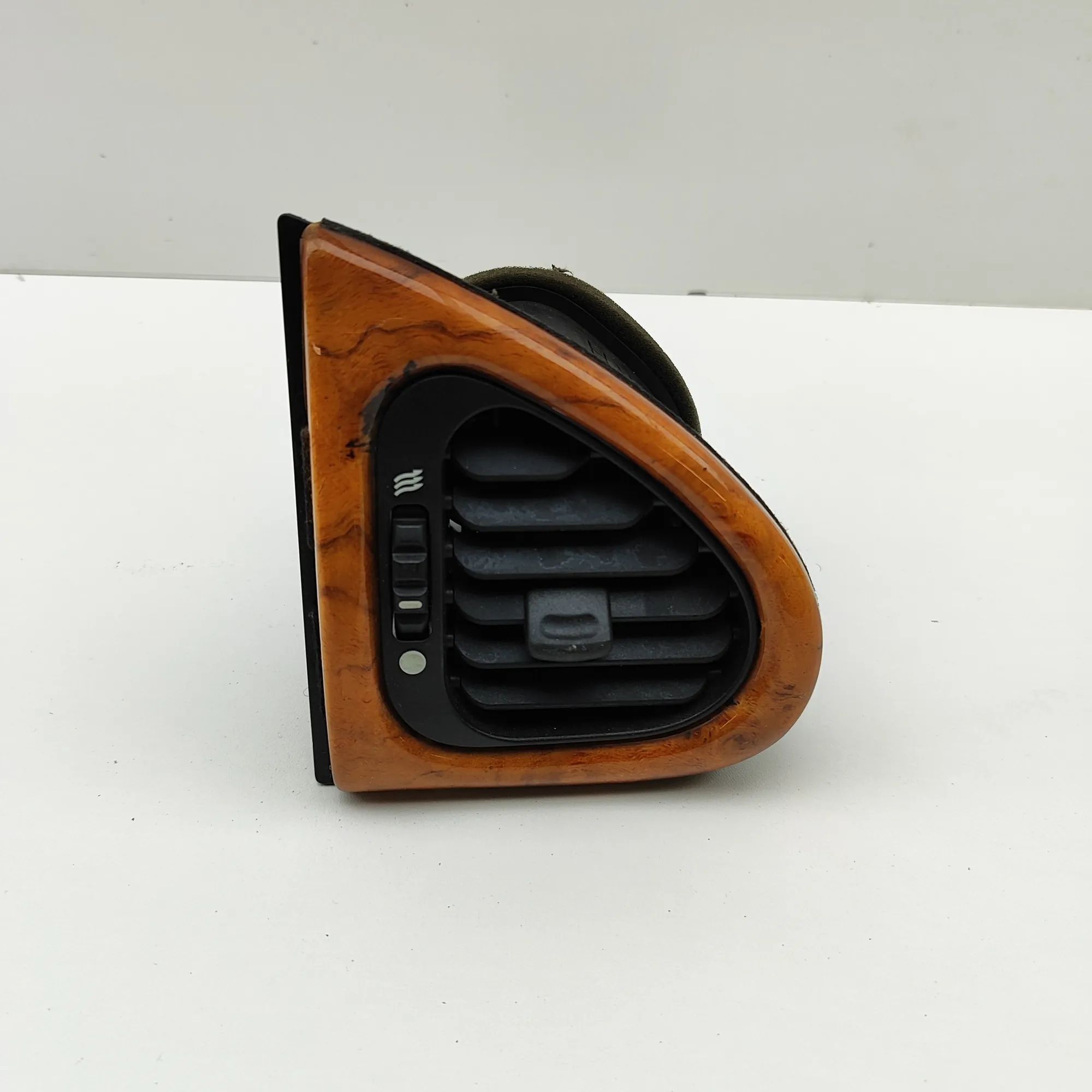 Jaguar XK Dashboard Air Vents Dashboard Air Vents — JAGUAR XK (8 Coupe X100) ...
