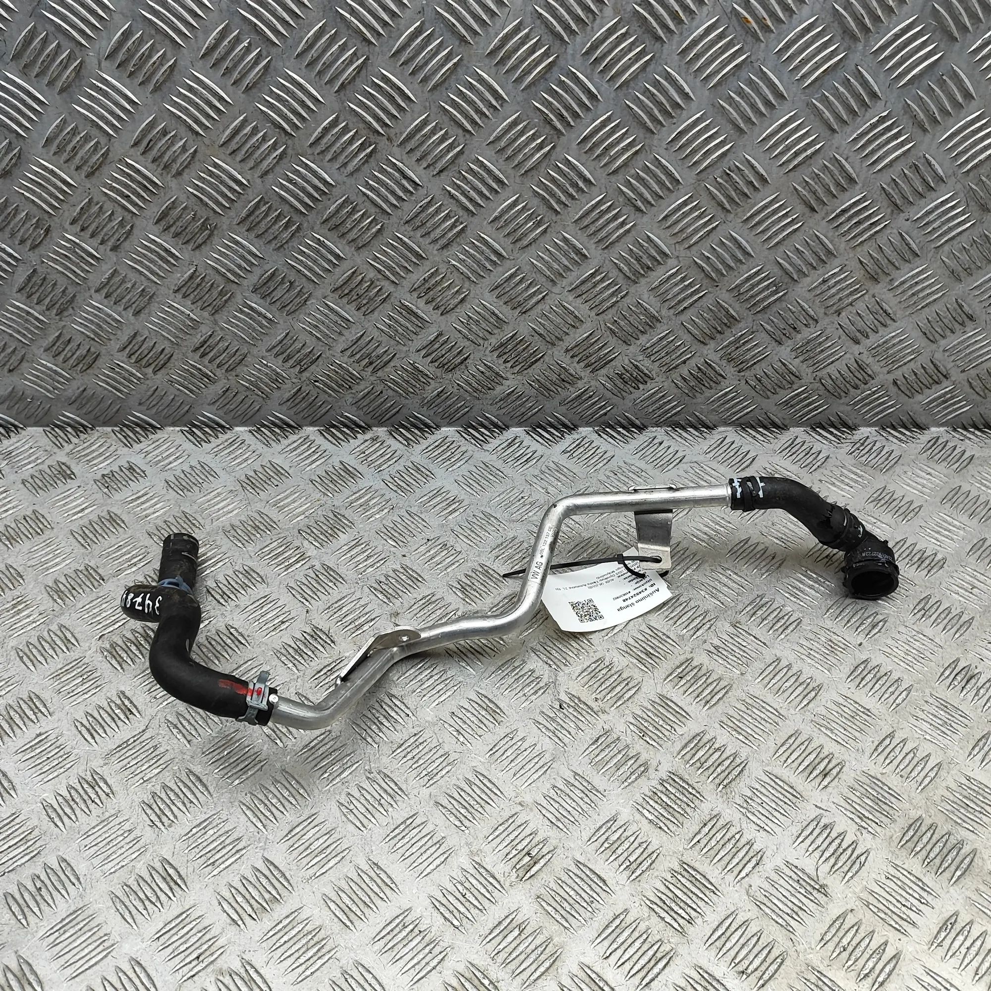 Audi Q5 (GU) Jahutuslõdviku kolmik Coolant hose — AUDI Q5 (GUB) (2025-...) — 05L12...