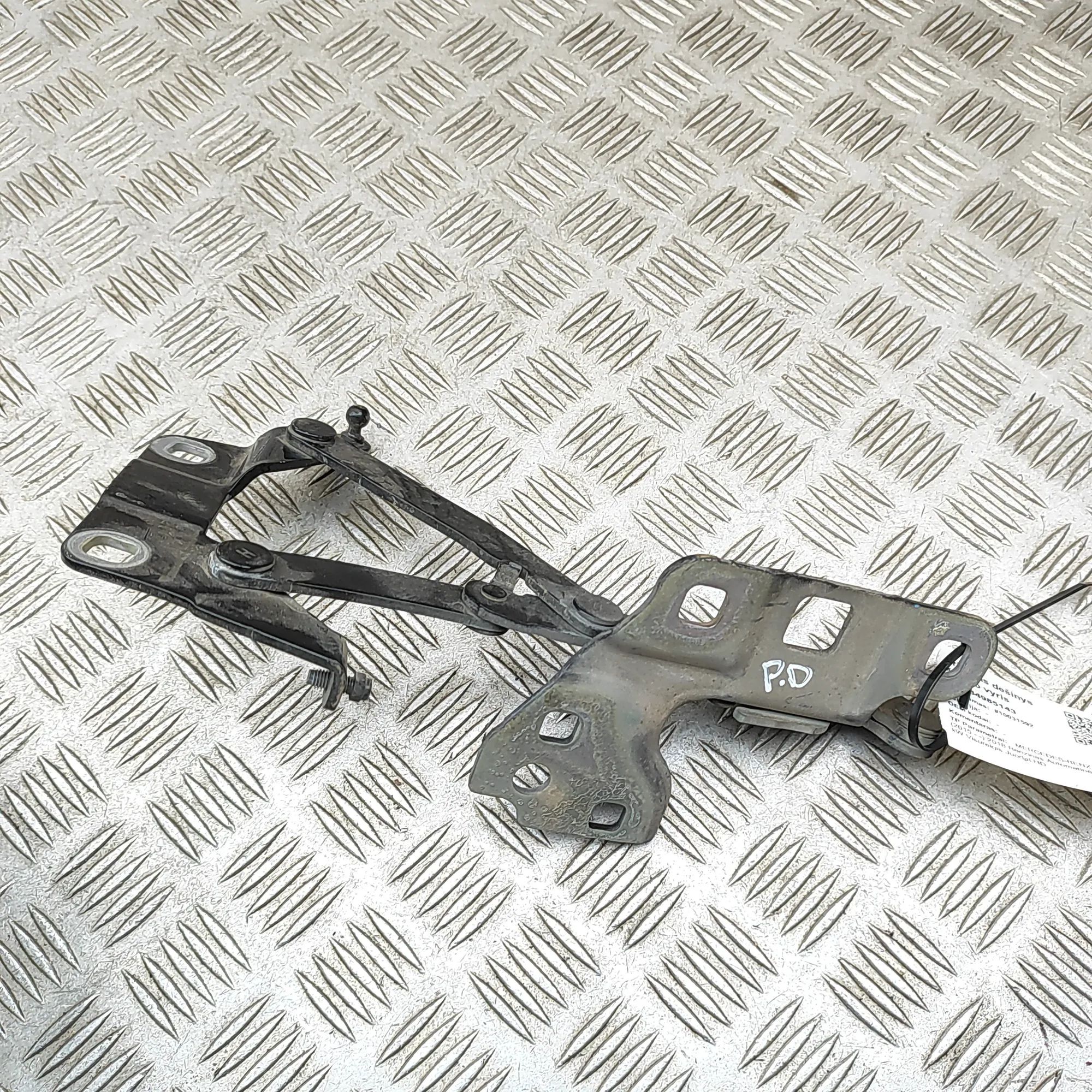 Mercedes-Benz GL / GLS (X166) Bonnet hinge — front right Bonnet hinge — front right — MERCEDES BENZ GLS ...