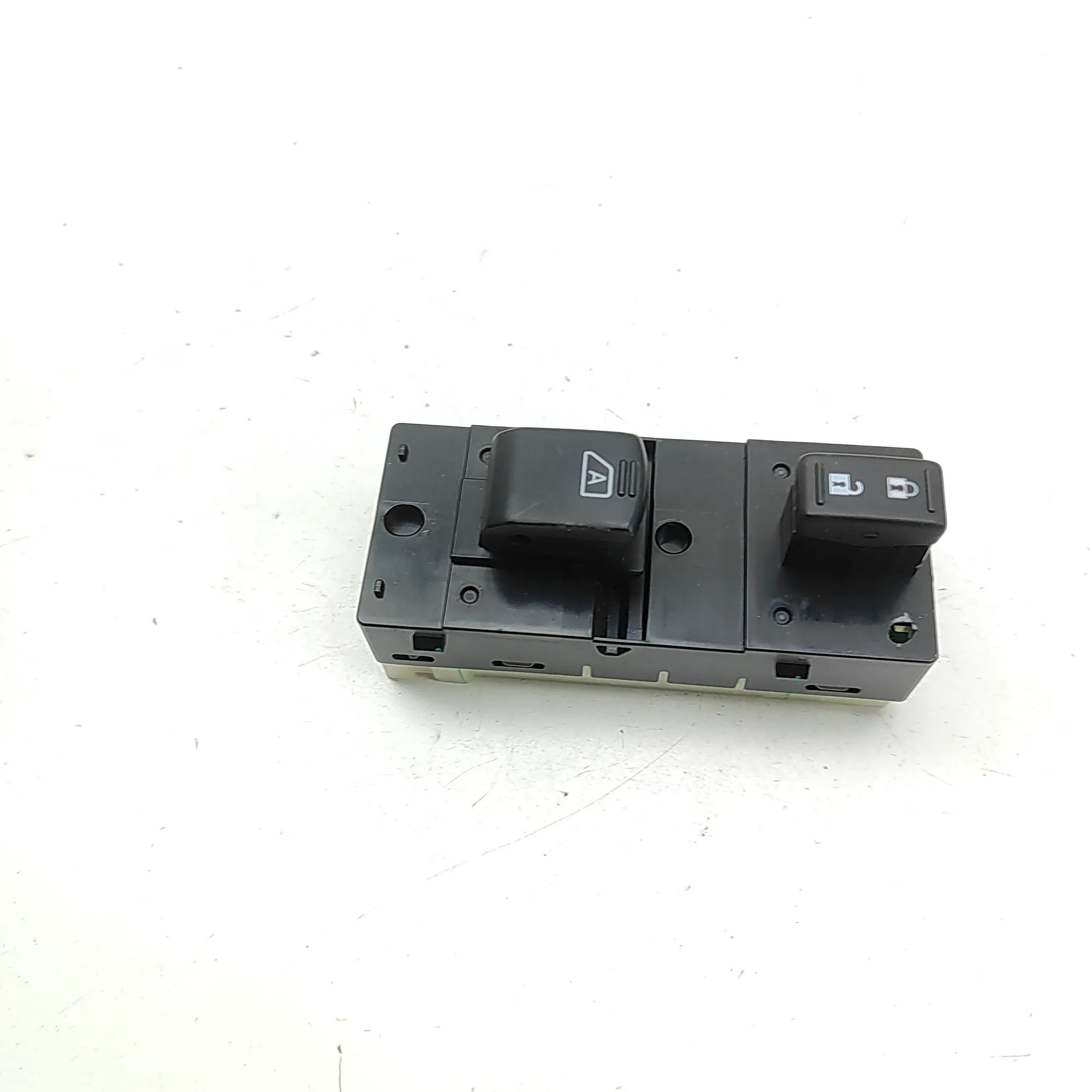Nissan GT-R Door window switch — front left Door window switch — front left — NISSAN GT-R (...