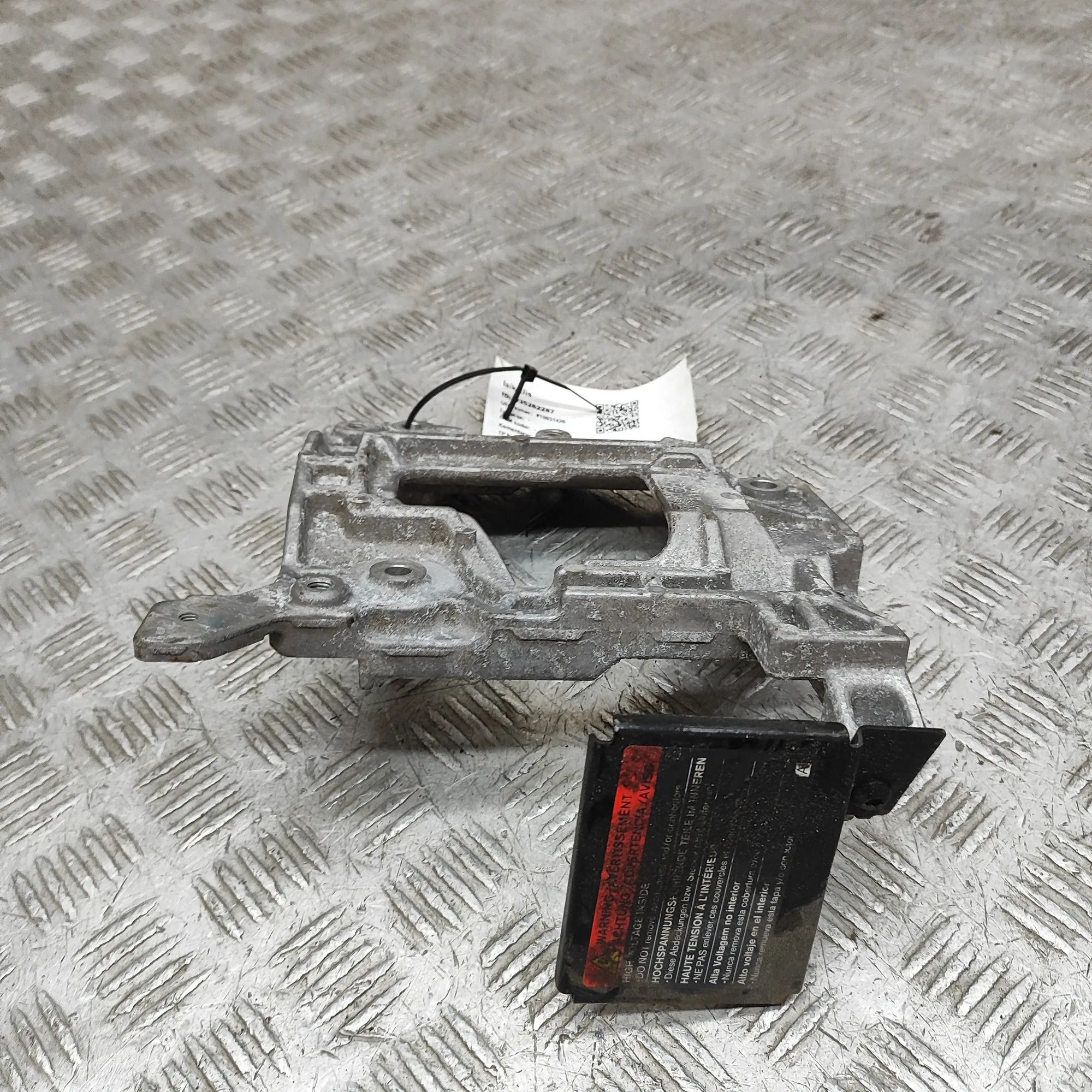 Nissan Leaf Air Conditioner Compressor Bracket Air Conditioner Compressor Bracket — NISSAN LEA...