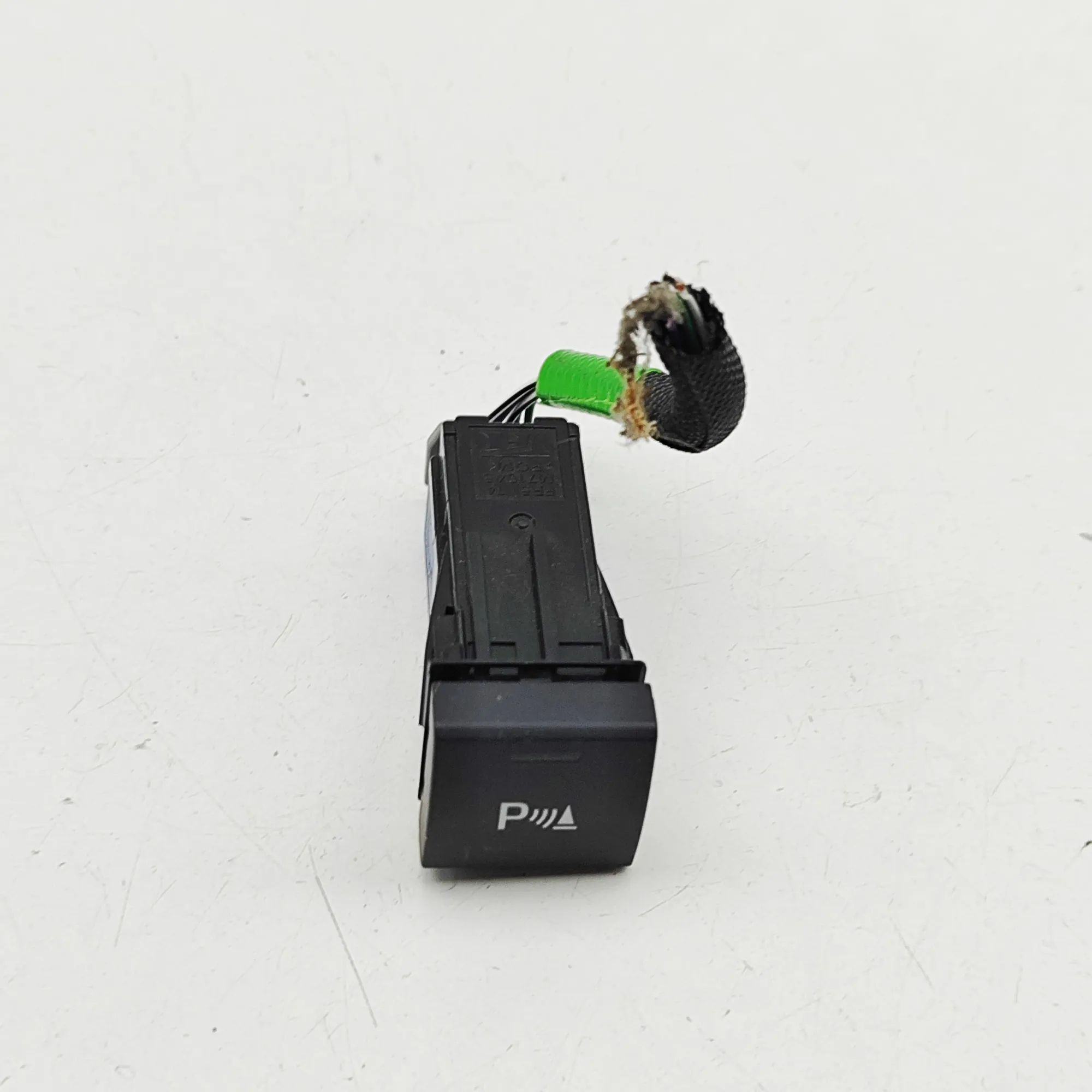 Toyota Land Cruiser 150 Parking aid switch Parking aid switch — TOYOTA LAND CRUISER (_J15_...