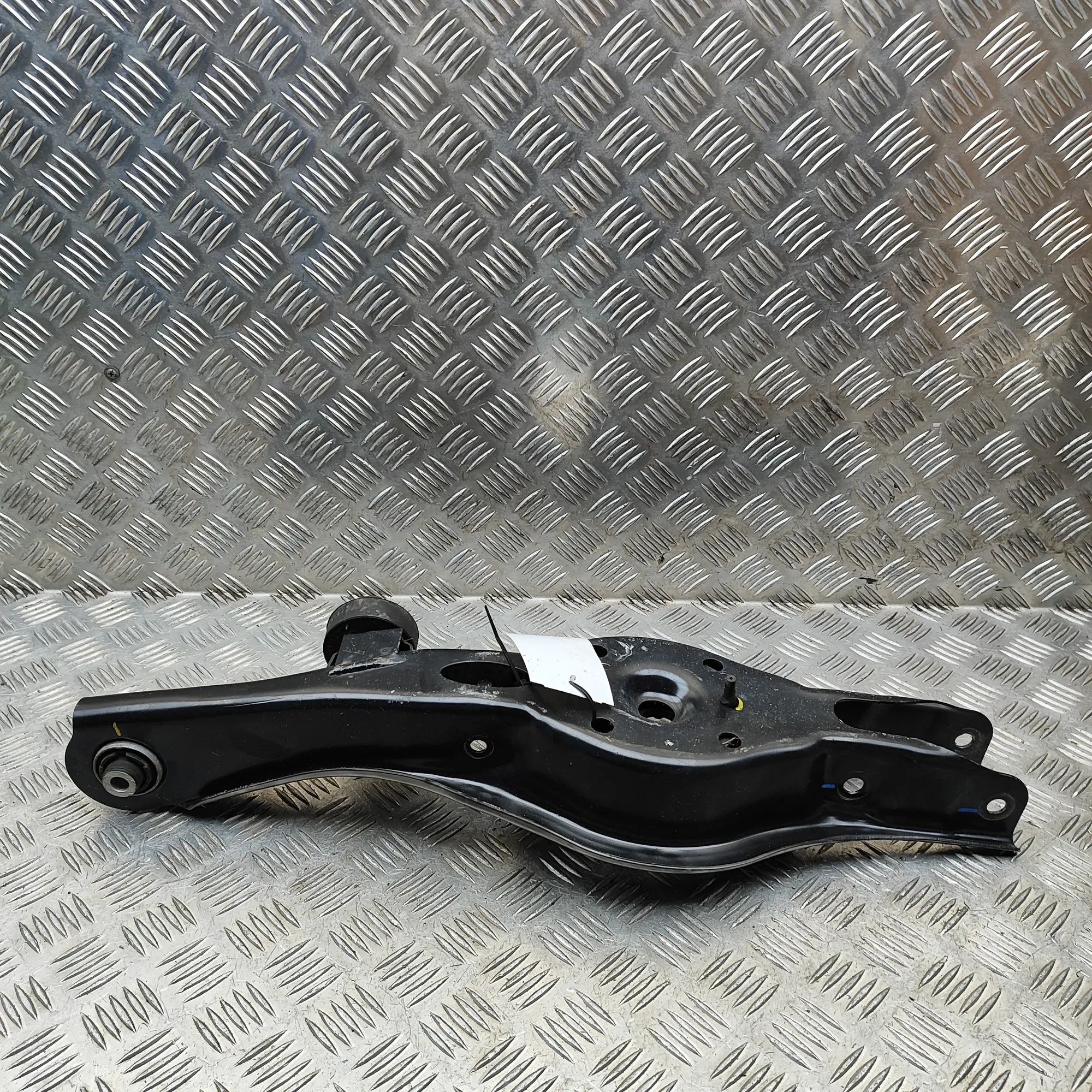 Kia Niro Rear Left Lower Control Arm Rear Left Lower Control Arm — KIA NIRO (II) (20...