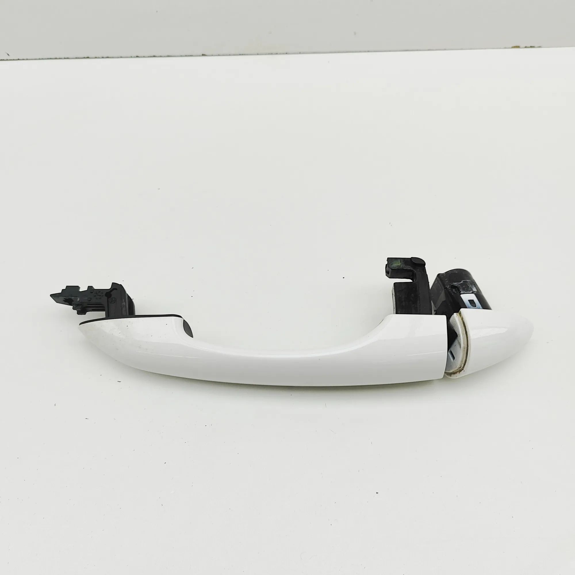 Alfa-Romeo Giulia (952) Exterior door handle — rear right Exterior door handle — rear right — ALFA ROMEO ...