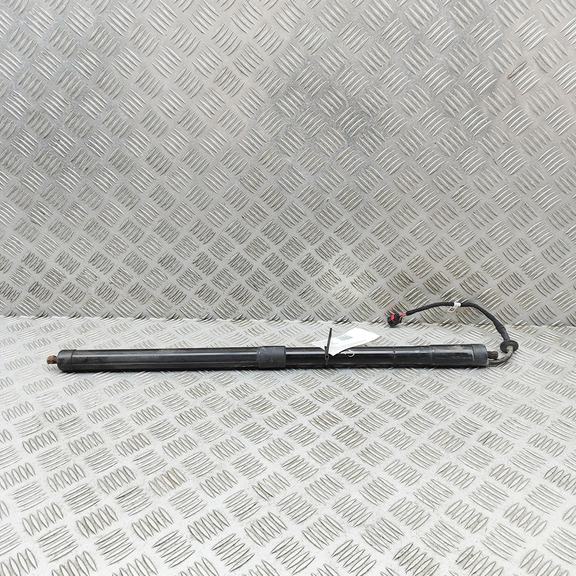 Land Rover Range Rover Sport (L494) Left Side Tailgate Gas Strut Left Side Tailgate Gas Strut — LAND ROVER RANGE...