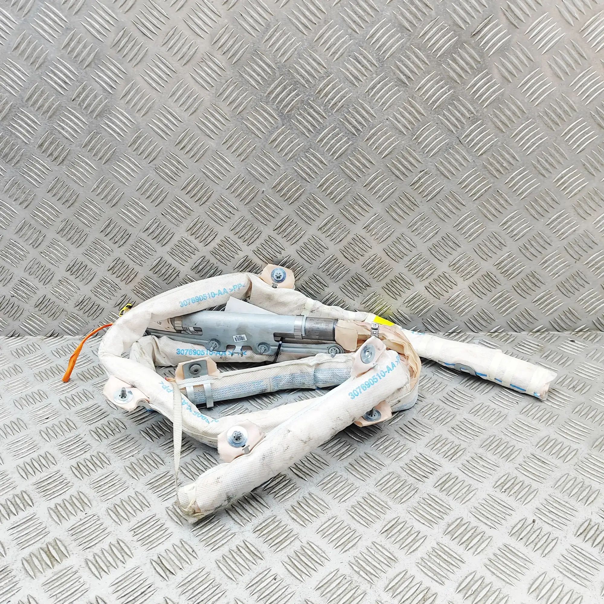 Land Rover Range Rover Sport (L494) Left Side Roof Safety Curtain SRS Left Side Roof Safety Curtain SRS — LAND ROVER ...