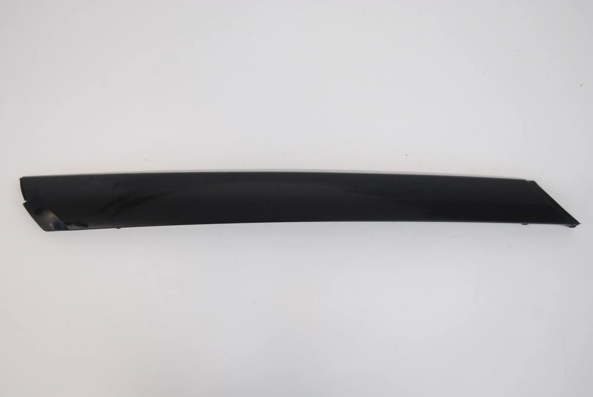 Land Rover Range Rover Front Left Door Lower Molding Front Left Door Lower Molding — LAND ROVER RANG...