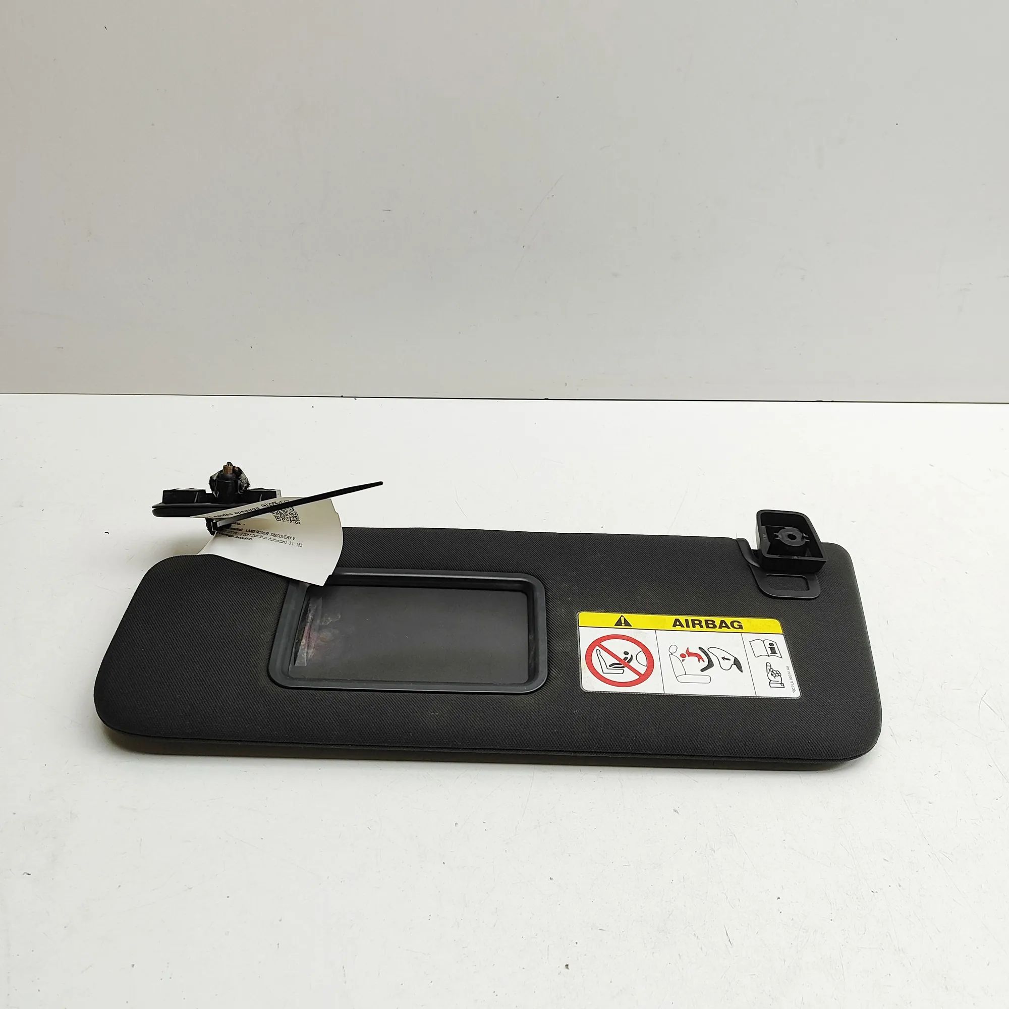 Land Rover Discovery Left Side Sun Visor Left Side Sun Visor — LAND ROVER DISCOVERY (V L...