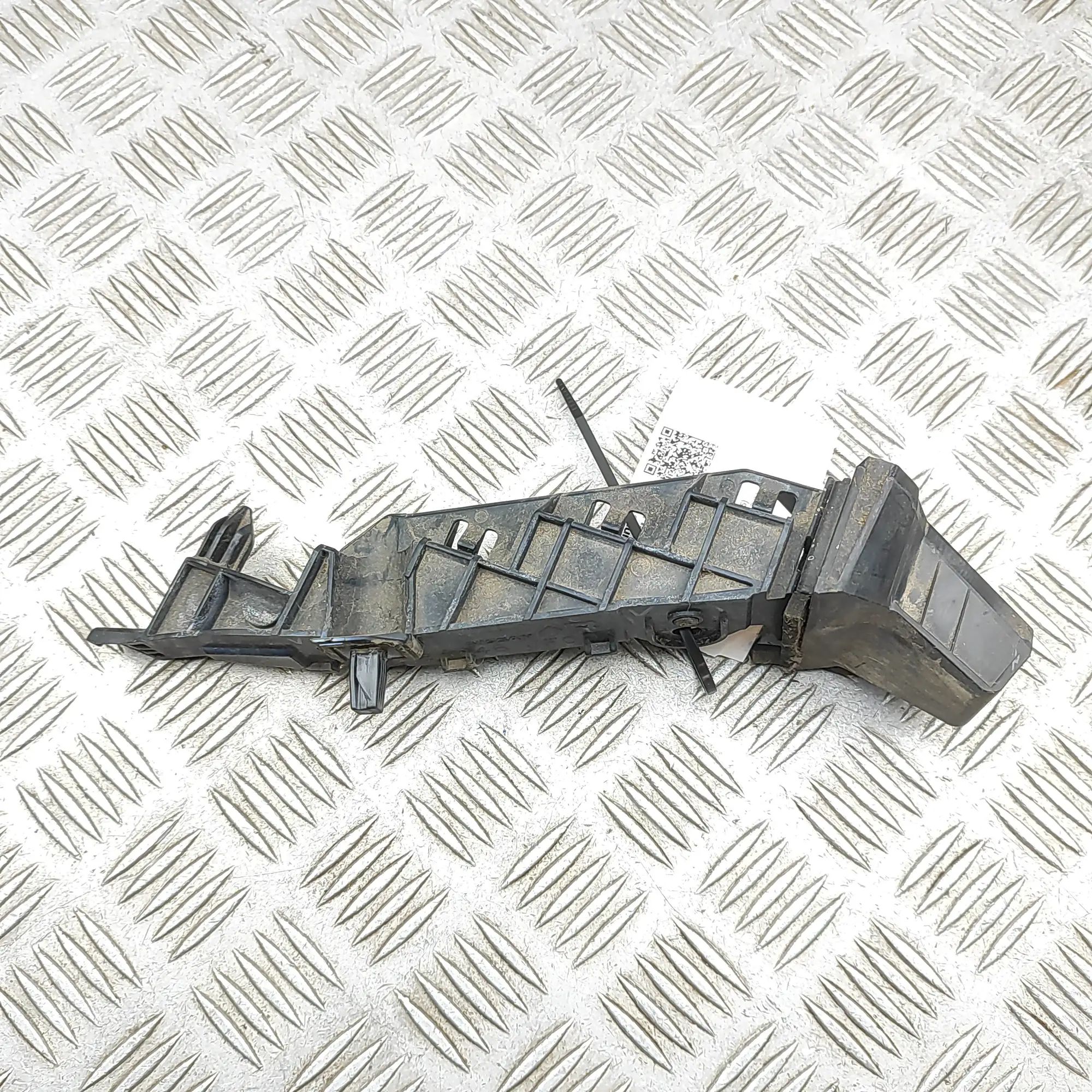 Nissan GT-R Rear Right Bumper Bracket Rear Right Bumper Bracket — NISSAN GT-R (R35) (...