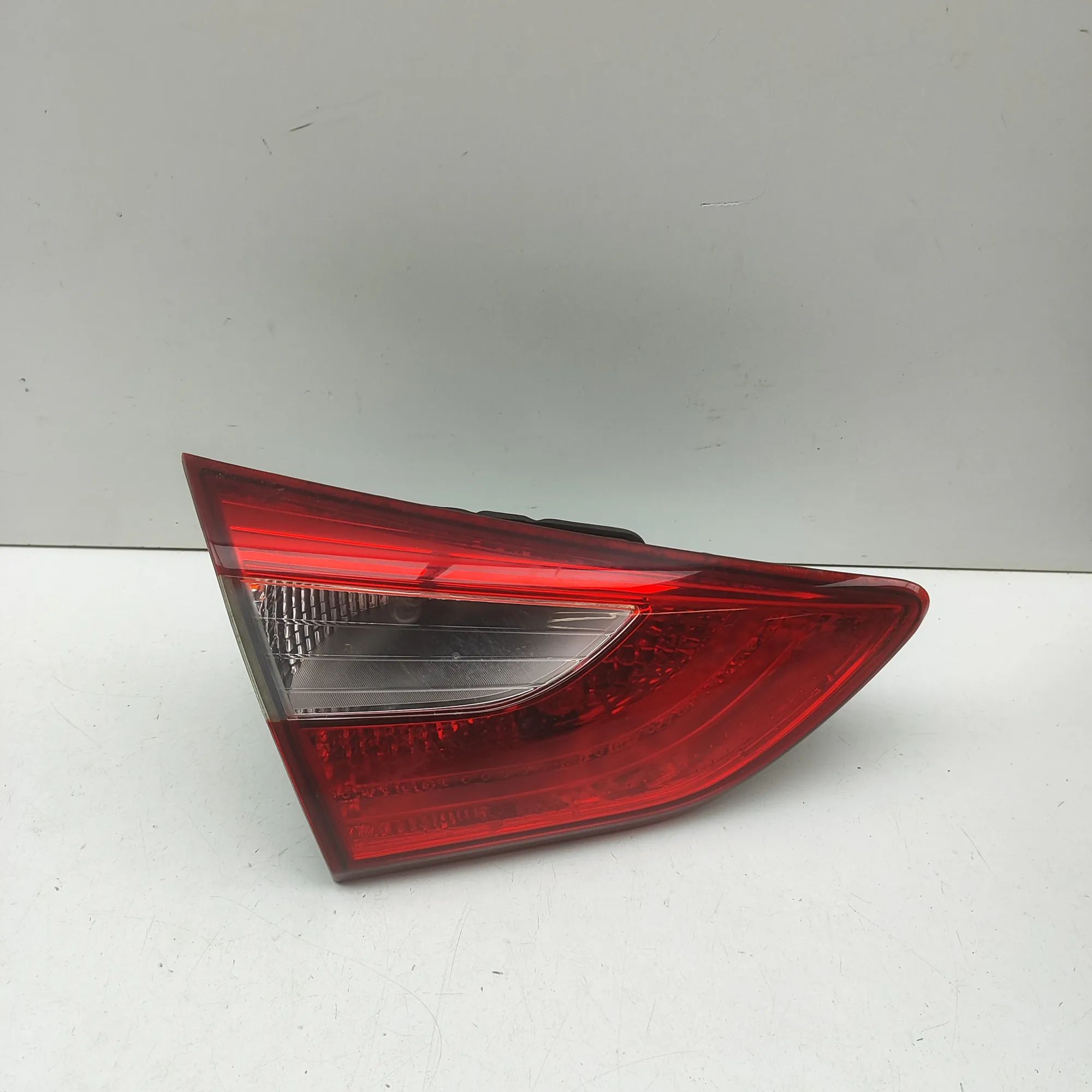 Hyundai i30 Left Side Tailgate Tail Light Left Side Tailgate Tail Light — HYUNDAI I30 (GD...