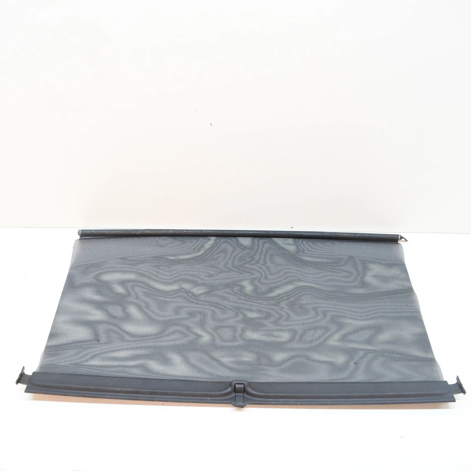 Land Rover Discovery Rear Right Door Sun Blind Roller Rear Right Door Sun Blind Roller — LAND ROVER D...