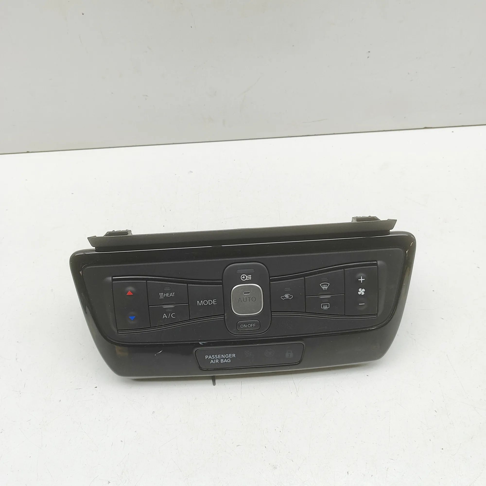 Nissan Leaf Climate control unit Climate control unit — NISSAN LEAF (ZE1) (2017-...