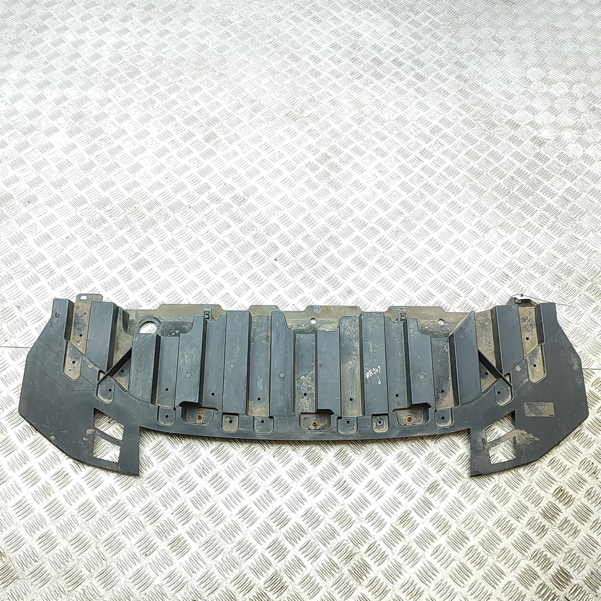 Nissan Leaf Front Bumper Underbody Cover Front Bumper Underbody Cover — NISSAN LEAF (ZE1...