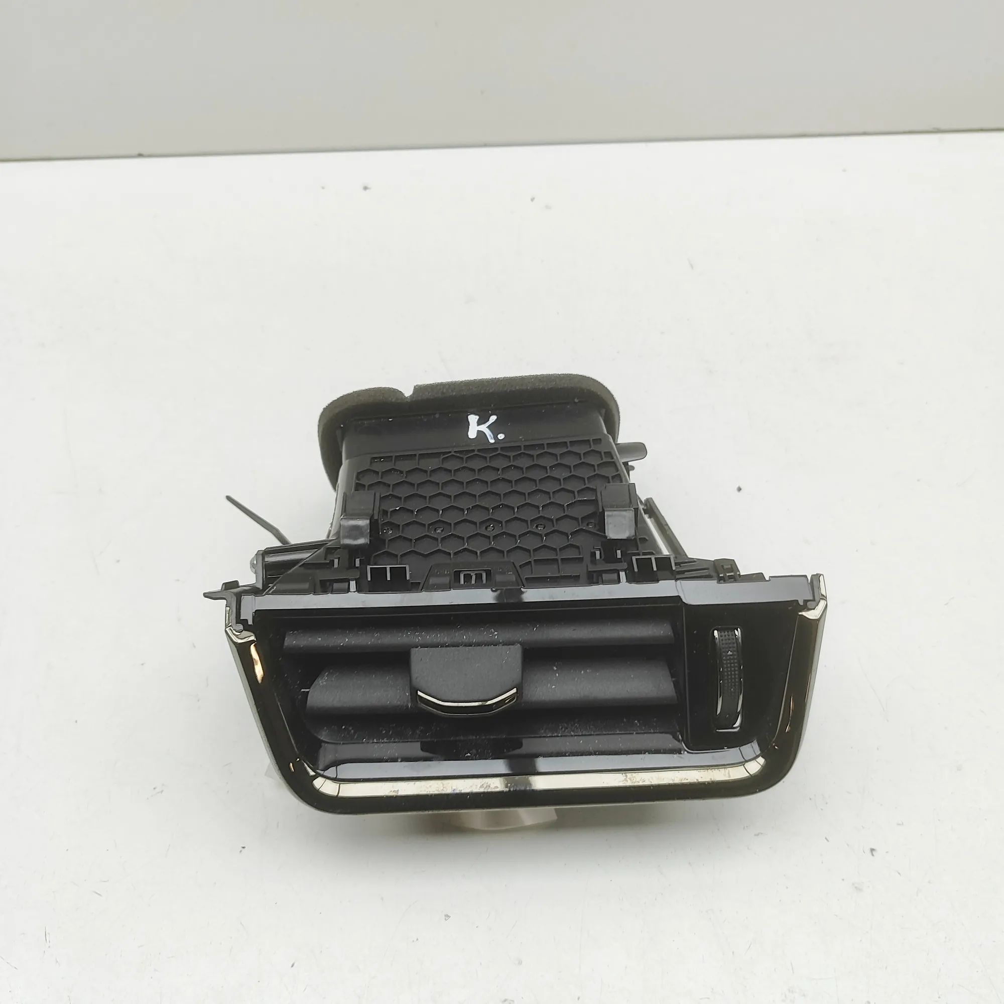 Land Rover Range Rover Evoque Dashboard Air Vents Dashboard Air Vents — LAND ROVER RANGE ROVER EV...