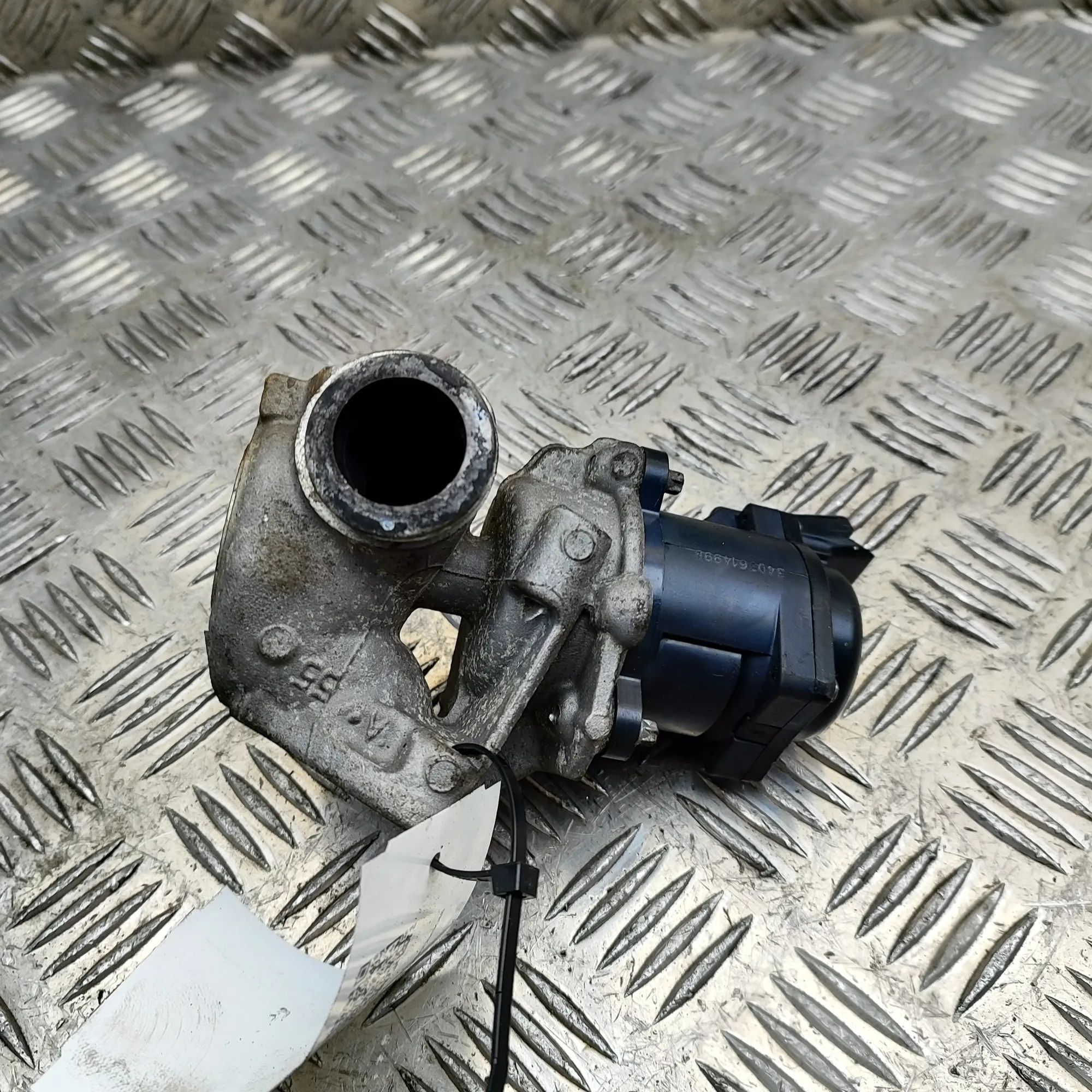 Ford Fiesta EGR Valve EGR valve — FORD FIESTA (VI) (2008-...) — 96582...
