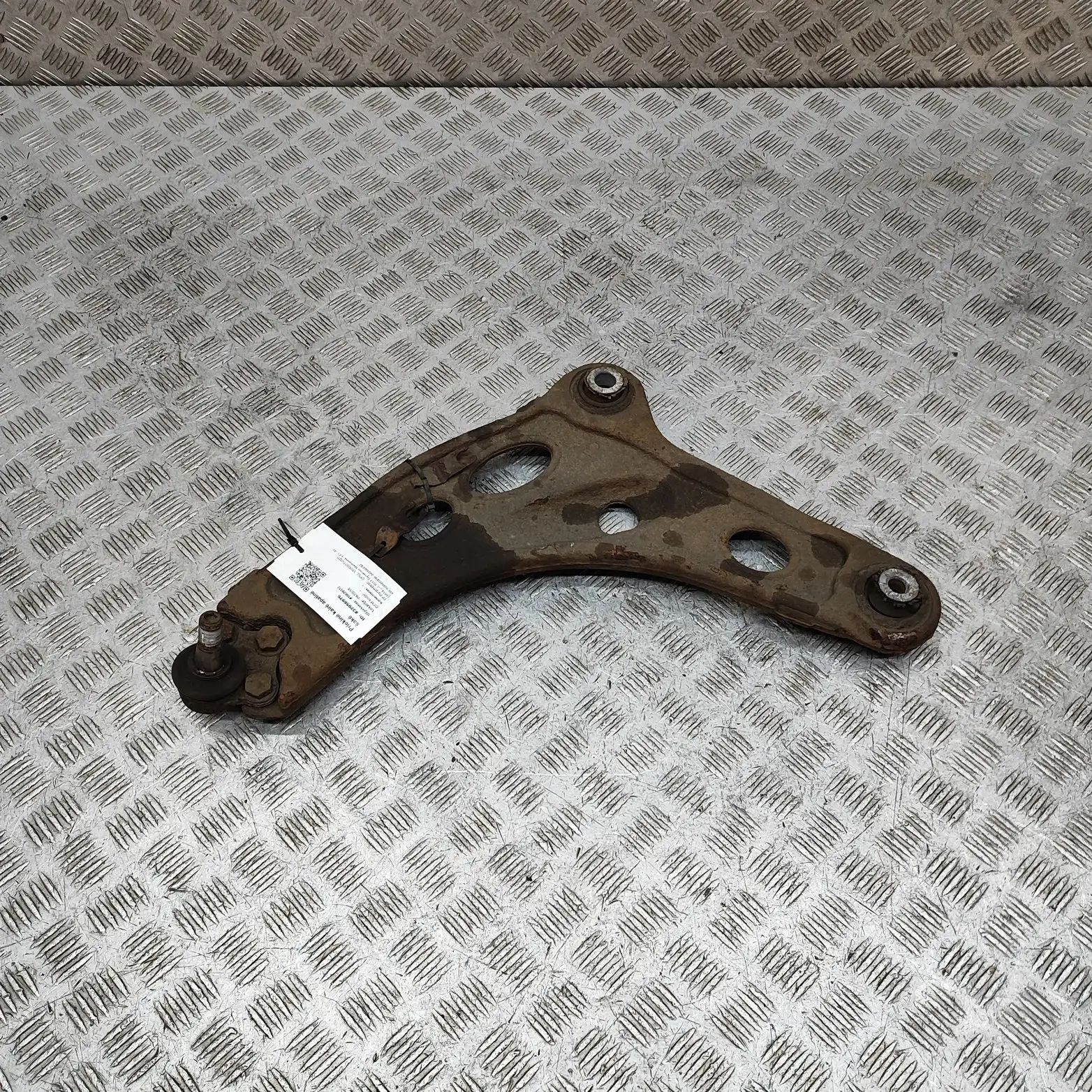 Opel Vivaro (B) Front Left Lower Control Arm Front Left Lower Control Arm — OPEL VIVARO (Van...