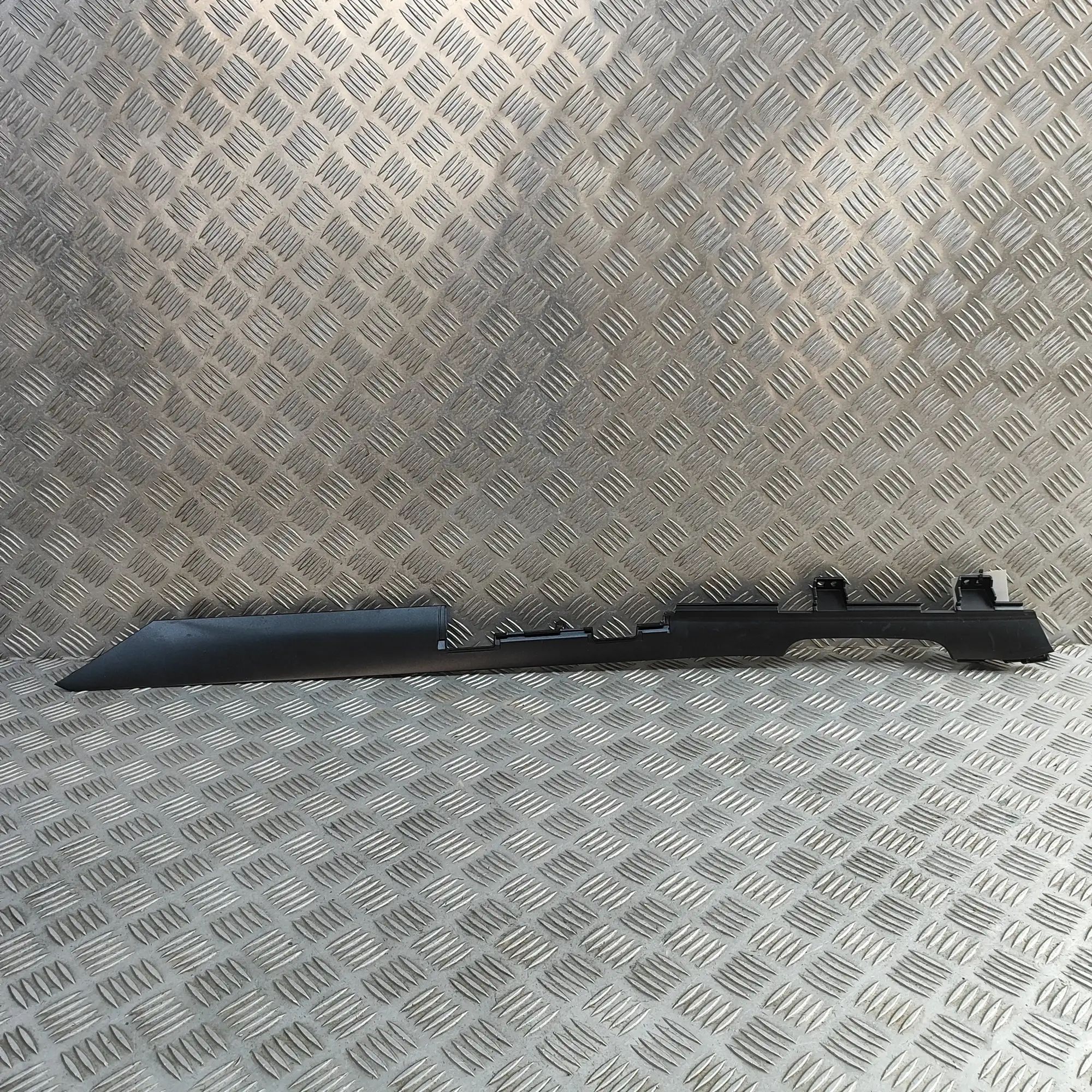 Kia Niro Centre console trim Centre console trim — KIA NIRO (II) (2022-...) ...