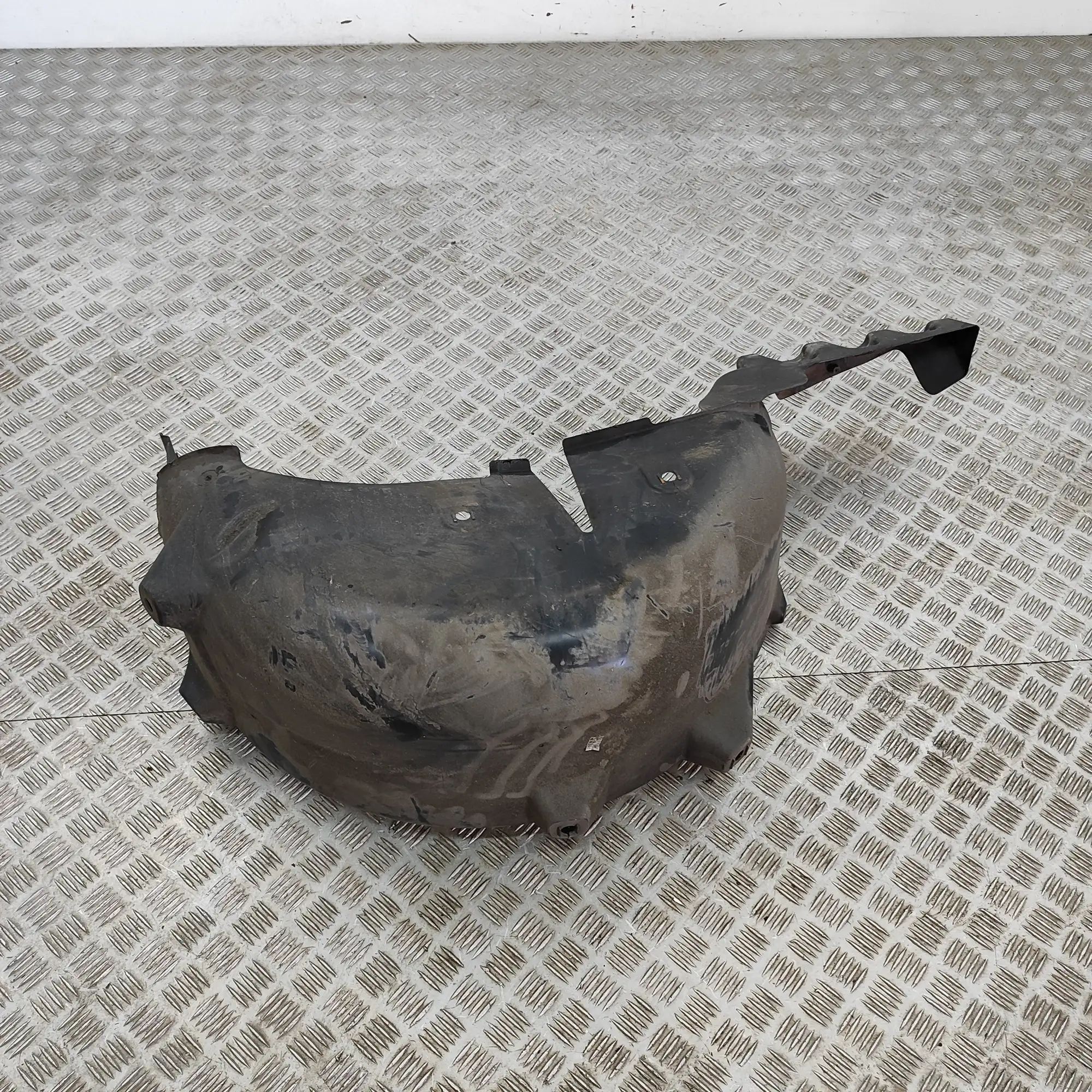Renault Megane Rear Left Arch Liner Rear Left Arch Liner — RENAULT MEGANE (CC EZ0/1...