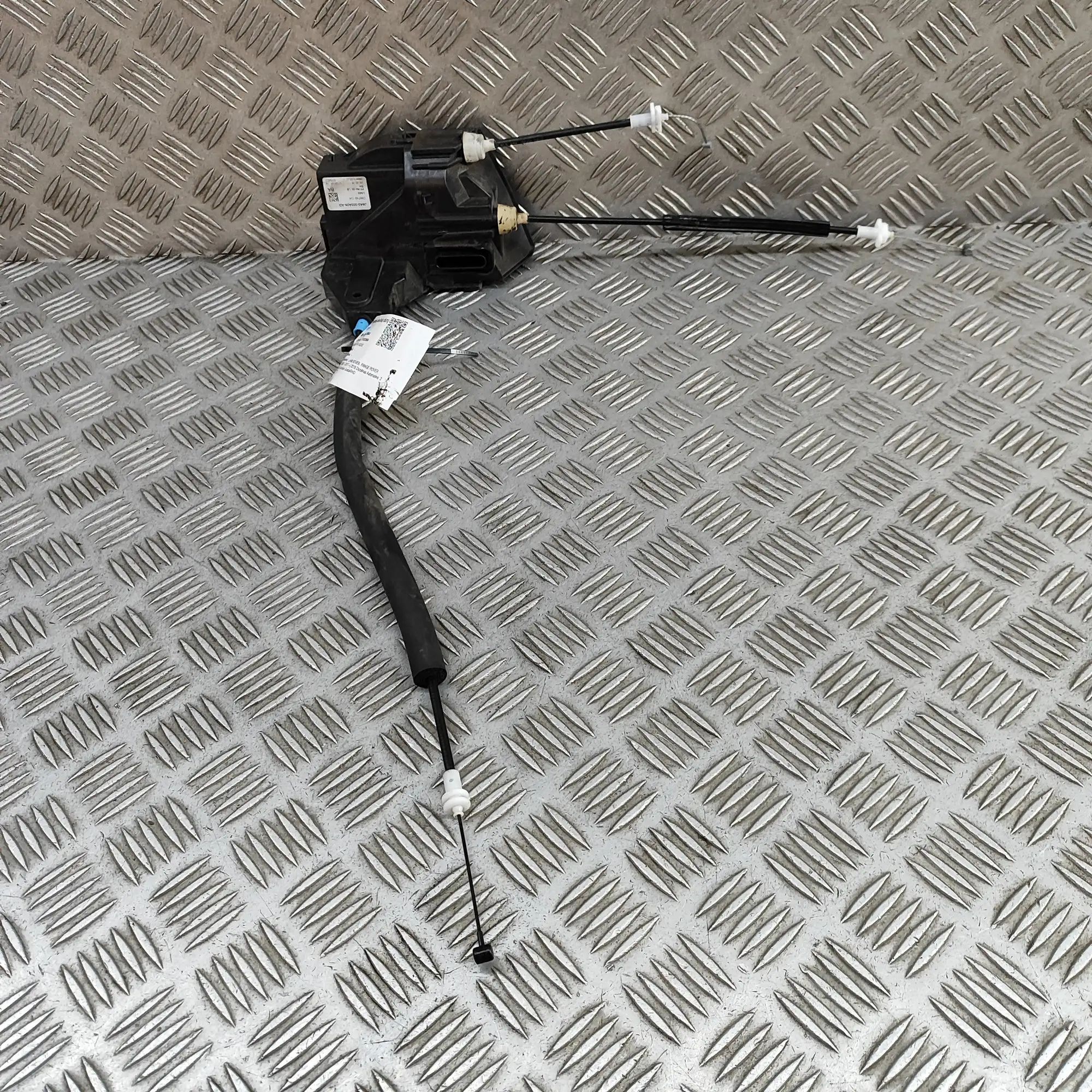 Land Rover Range Rover Velar Door lock — front right Door lock — front right — LAND ROVER RANGE ROVE...