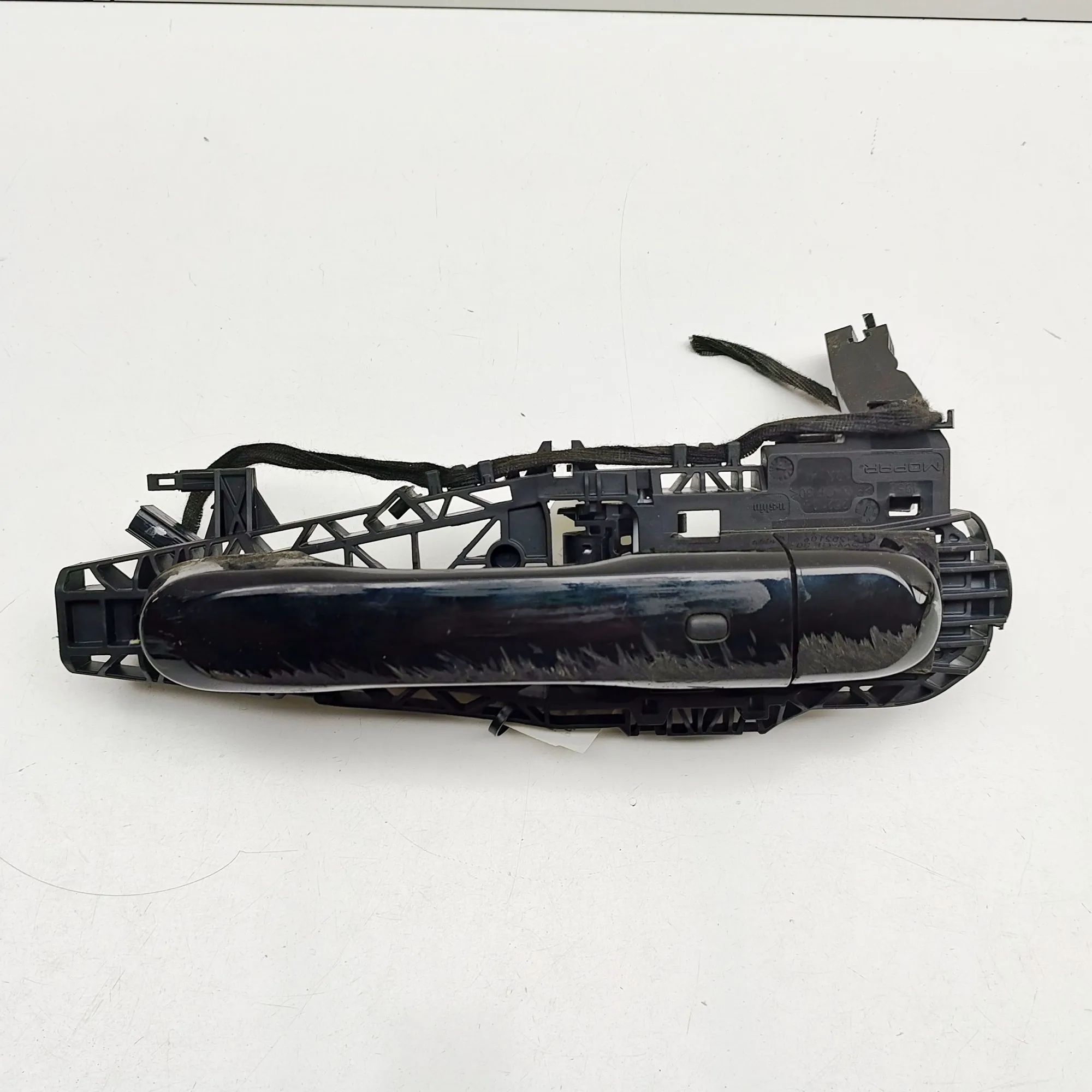 Jeep Renegade Exterior door handle — front right Exterior door handle — front right — JEEP RENEG...