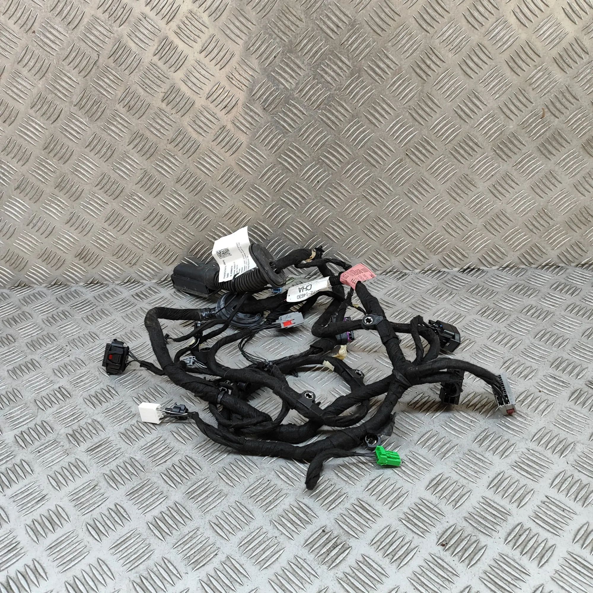Land Rover Discovery Sport Door wiring — front left Door wiring — front left — LAND ROVER DISCOVERY...