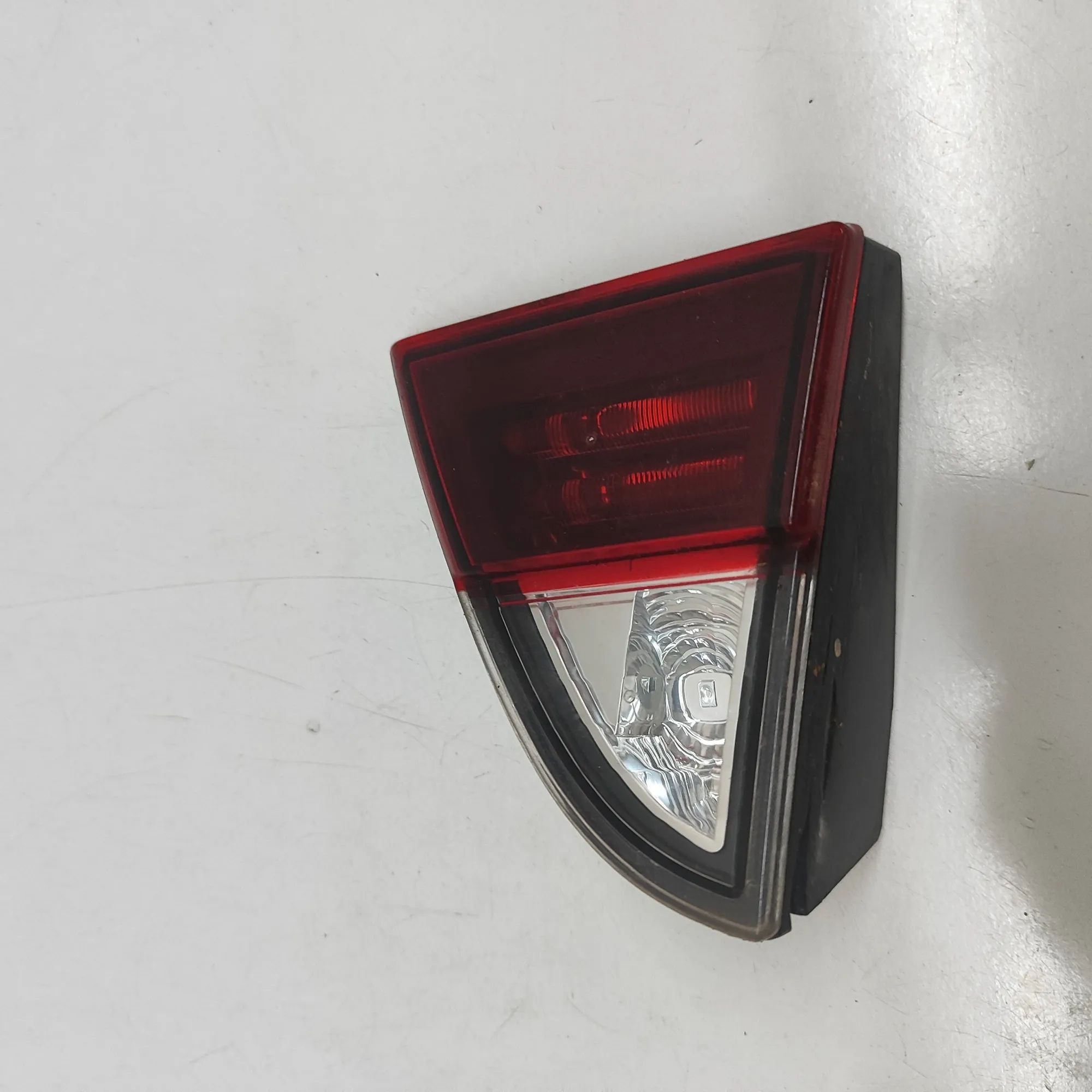 Renault Megane Right Side Tailgate Tail Light Right Side Tailgate Tail Light — RENAULT MEGANE...
