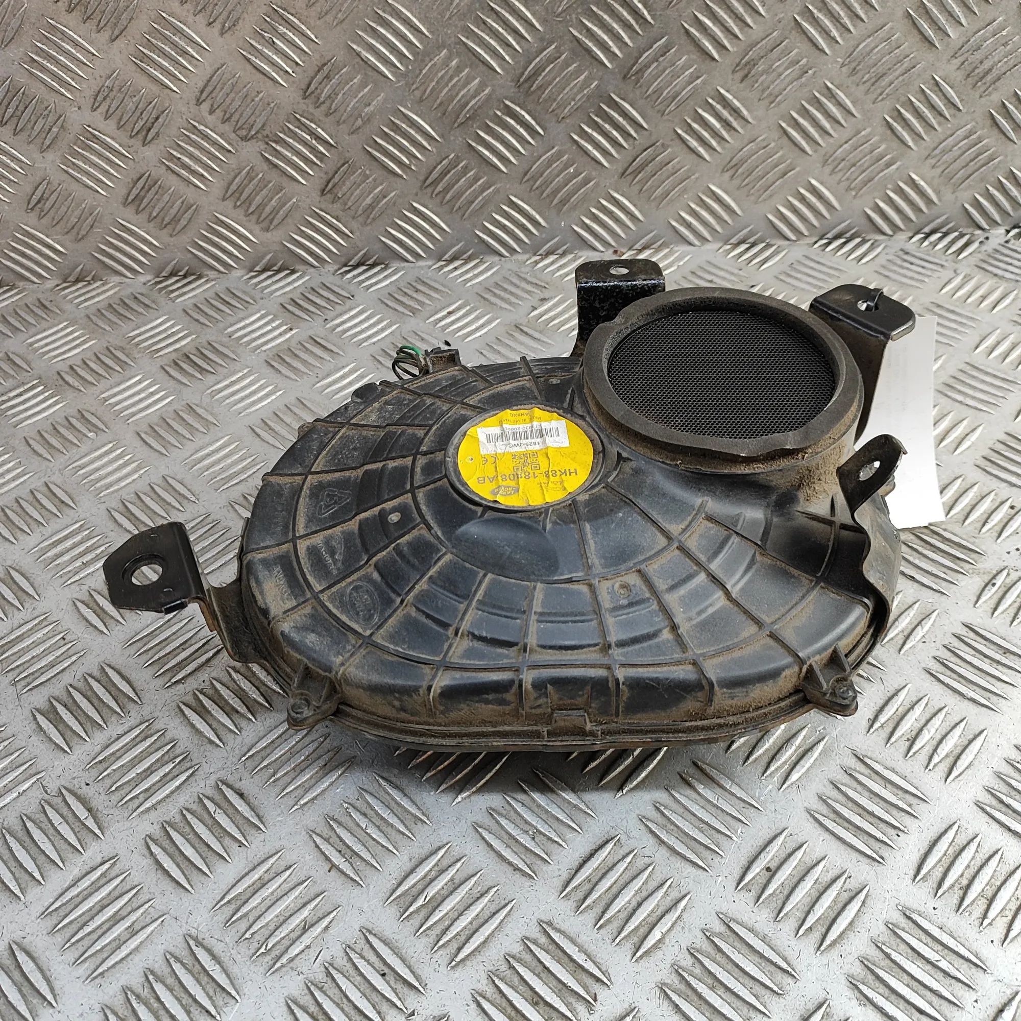 Land Rover Range Rover Velar Сабвуфер Subwoofer — LAND ROVER RANGE ROVER VELAR (L560)...