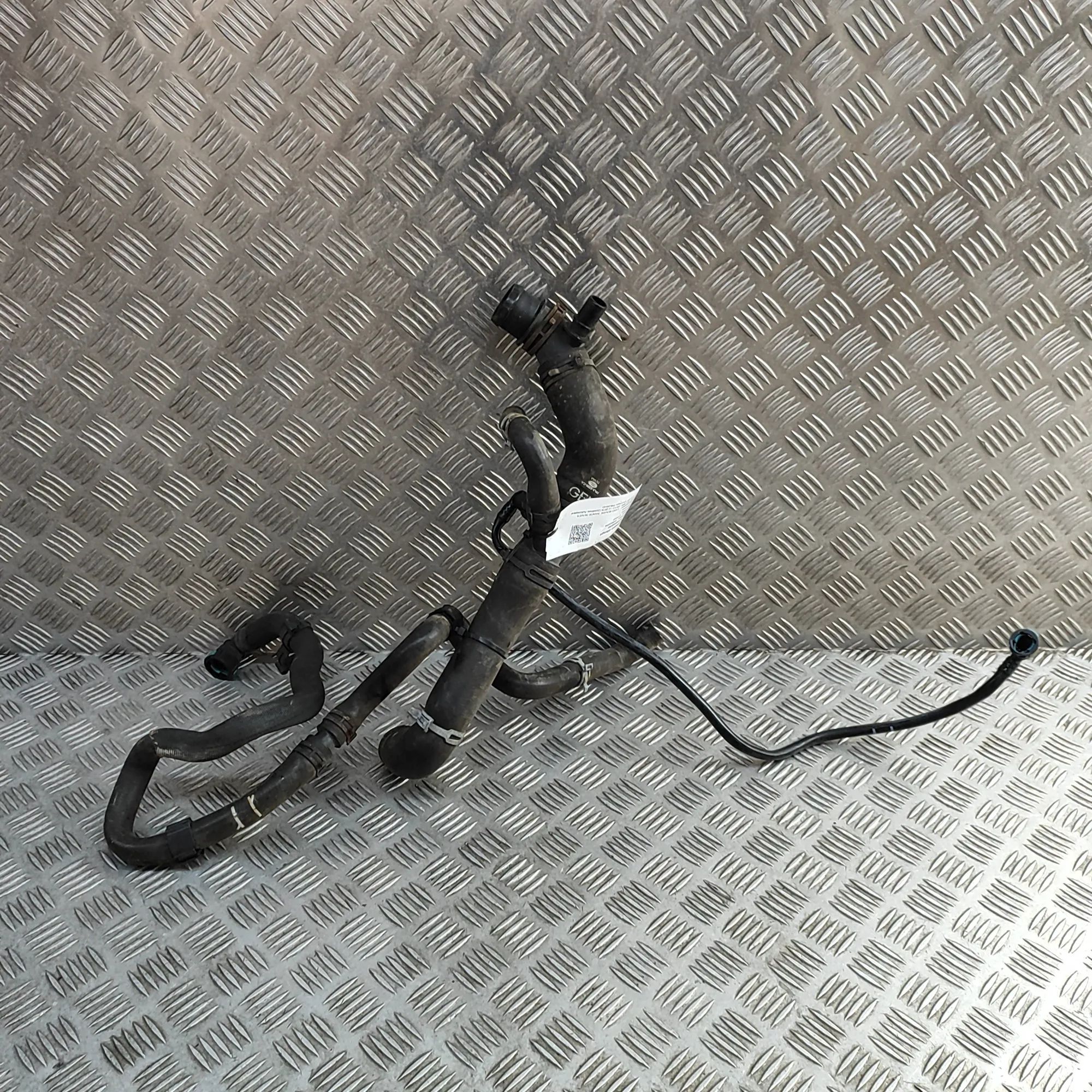 Land Rover Range Rover Sport (L494) Jäähdytysnesteletku Coolant hose — LAND ROVER RANGE ROVER SPORT (II...