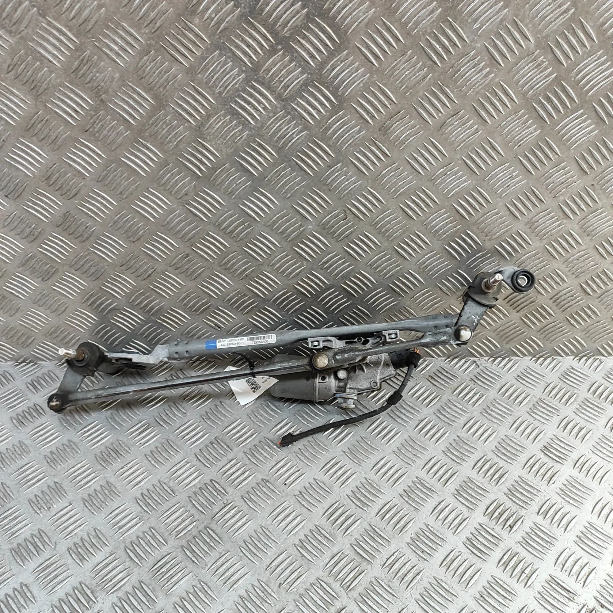 BMW X5 (F15) Front Windshield Wiper Mechanism Front Windshield Wiper Mechanism — BMW X5 (F15,...