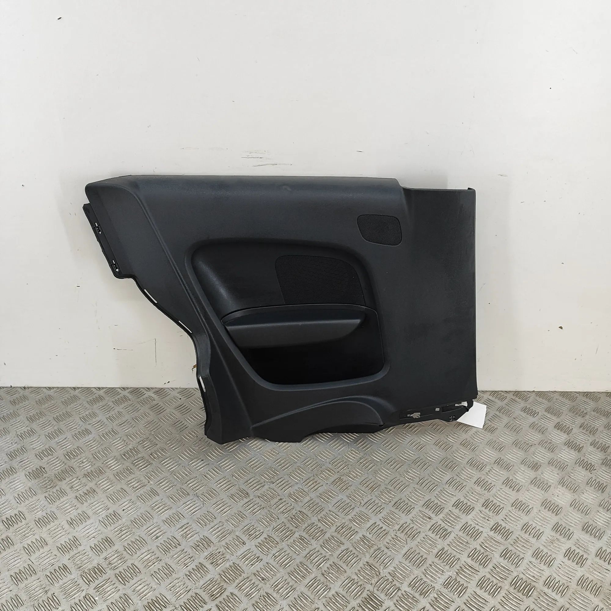 Audi A1 (8X) Lower door moulding — rear left Lower door moulding — rear left — AUDI A1 (8X1,...