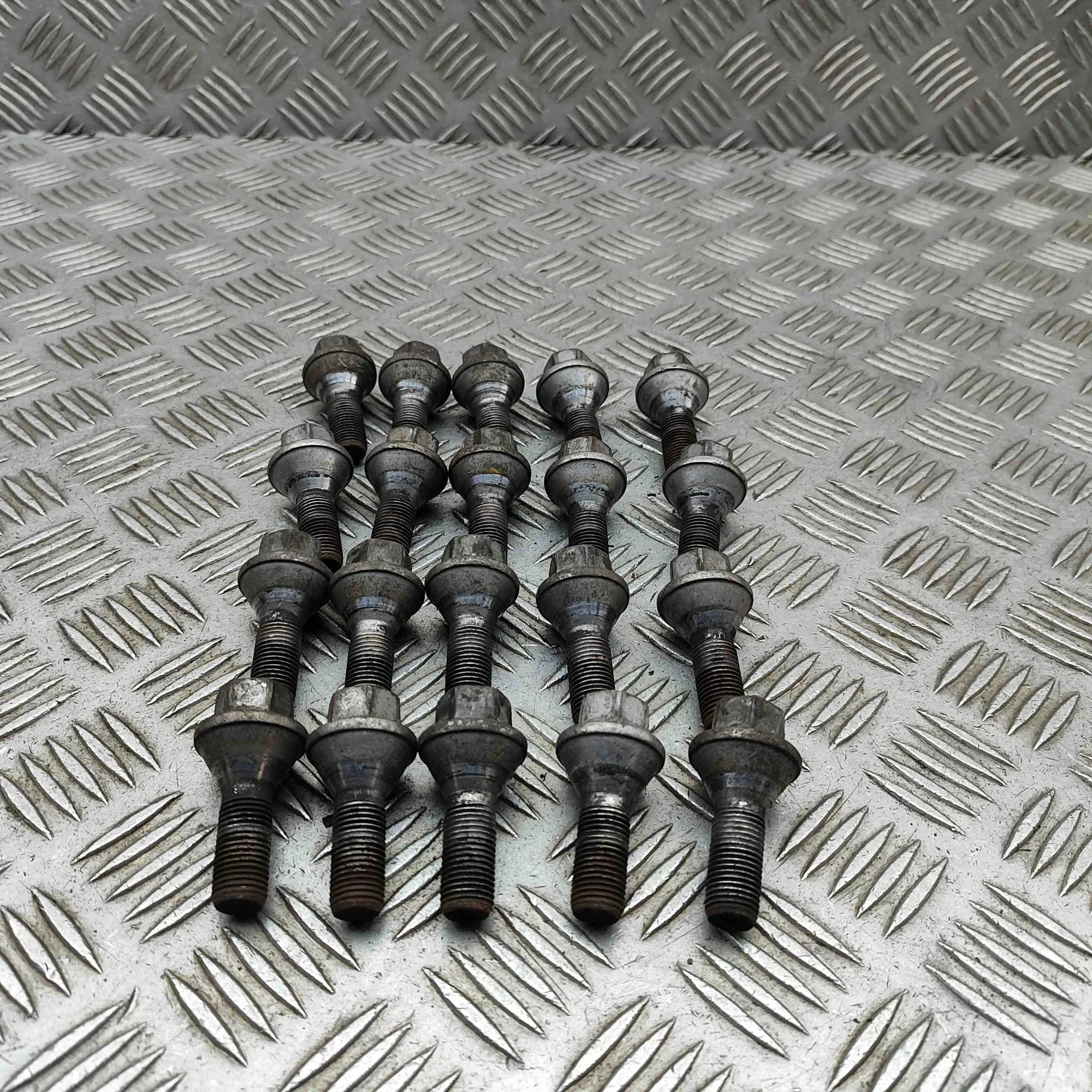 Opel Movano (B) Wheel Screws Kit Wheel Screws Kit — OPEL MOVANO (B Van) (2010-.....