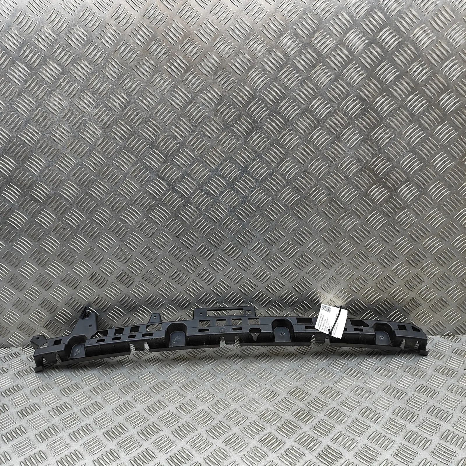 Chevrolet Malibu Rear Bumper Middle Bracket