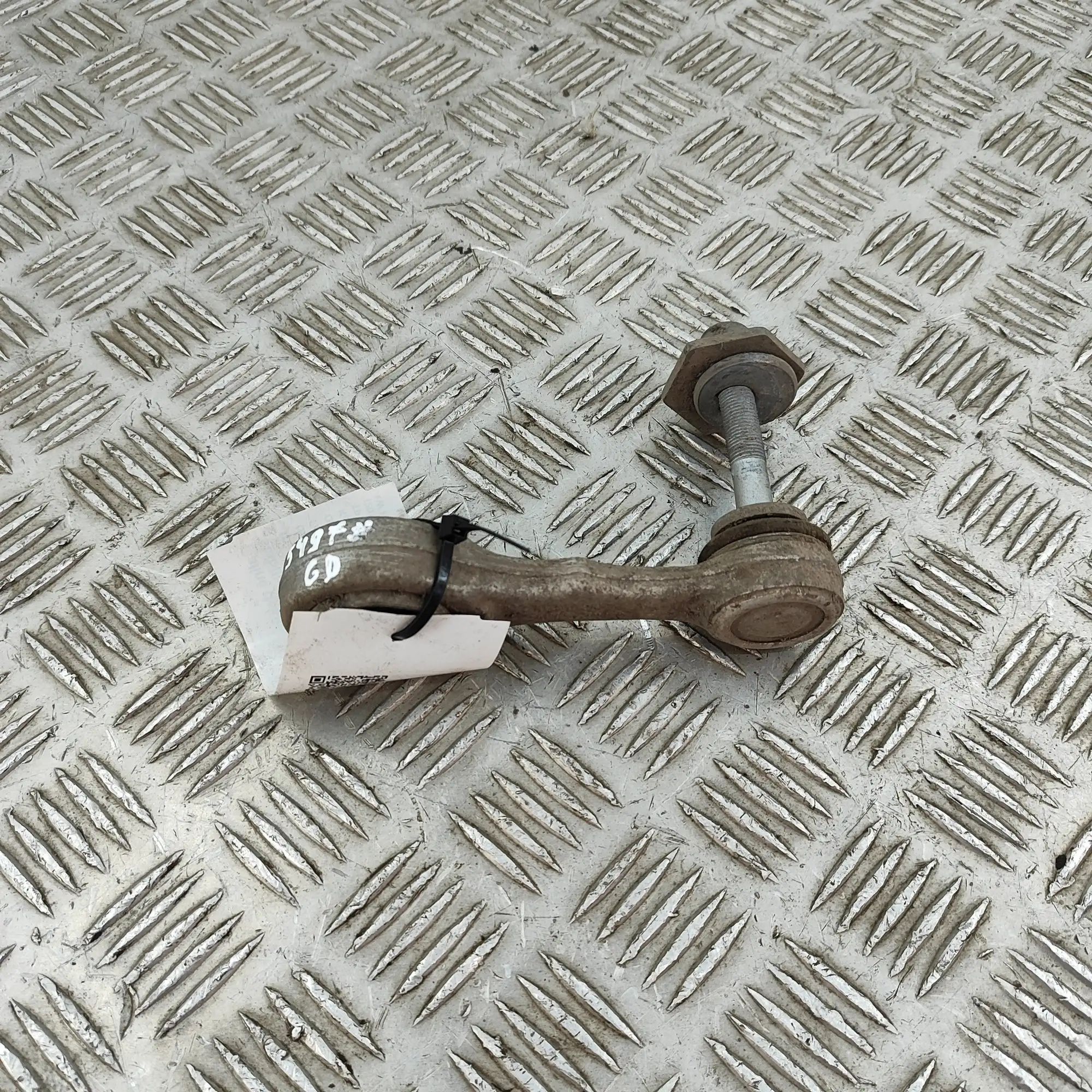 Alfa-Romeo Stelvio Control arm — rear right Control arm — rear right — ALFA ROMEO STELVIO (...