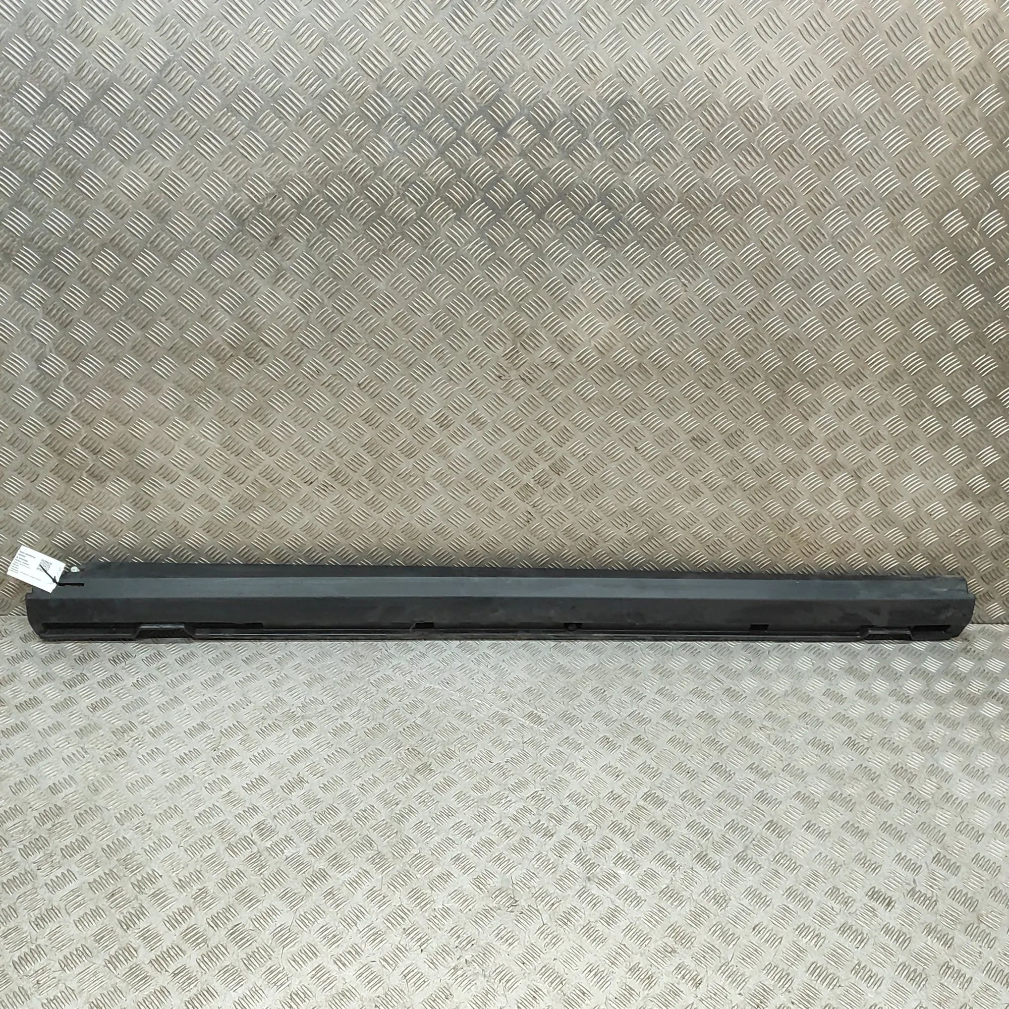 Land Rover Range Rover Evoque Left Side Plastic Sideskirt Cover Left Side Plastic Sideskirt Cover — LAND ROVER ...