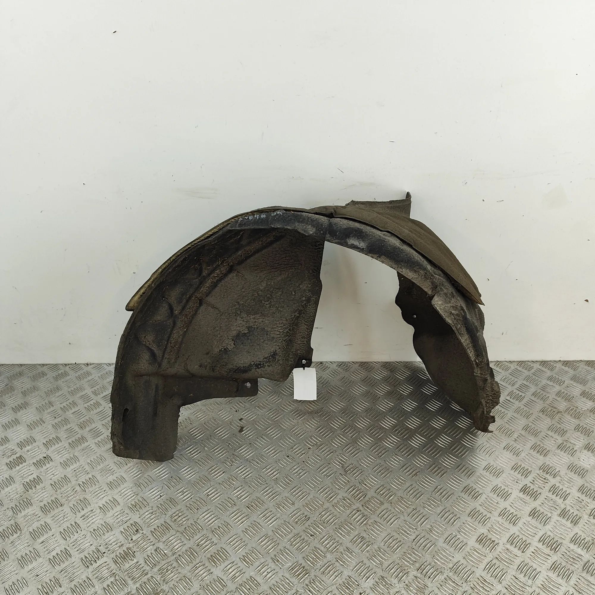 Land Rover Range Rover Evoque Rear Left Arch Liner Rear Left Arch Liner — LAND ROVER RANGE ROVER E...
