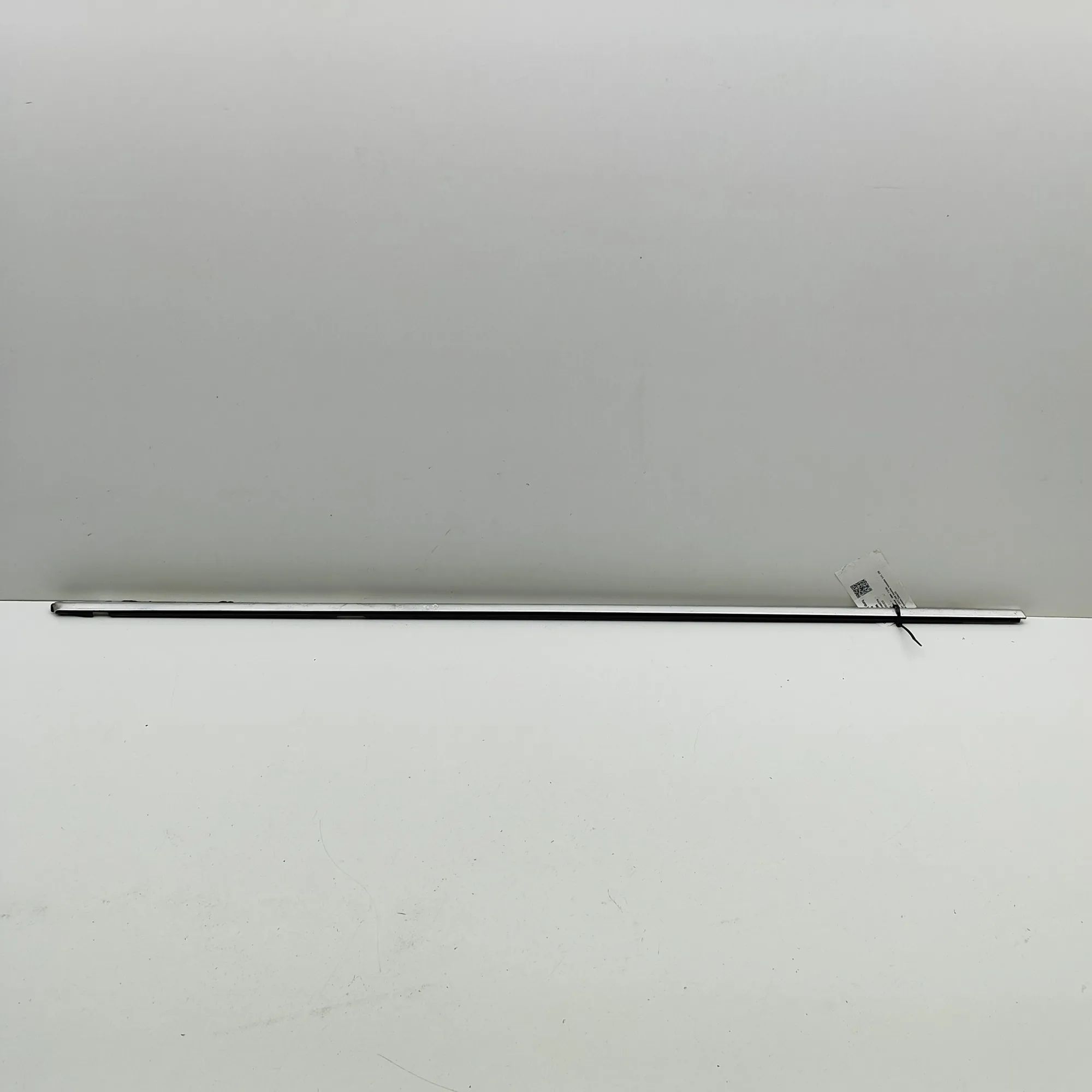BMW 7 (E38) Door window strip — rear right Door window strip — rear right — BMW 7 (E38) (1...