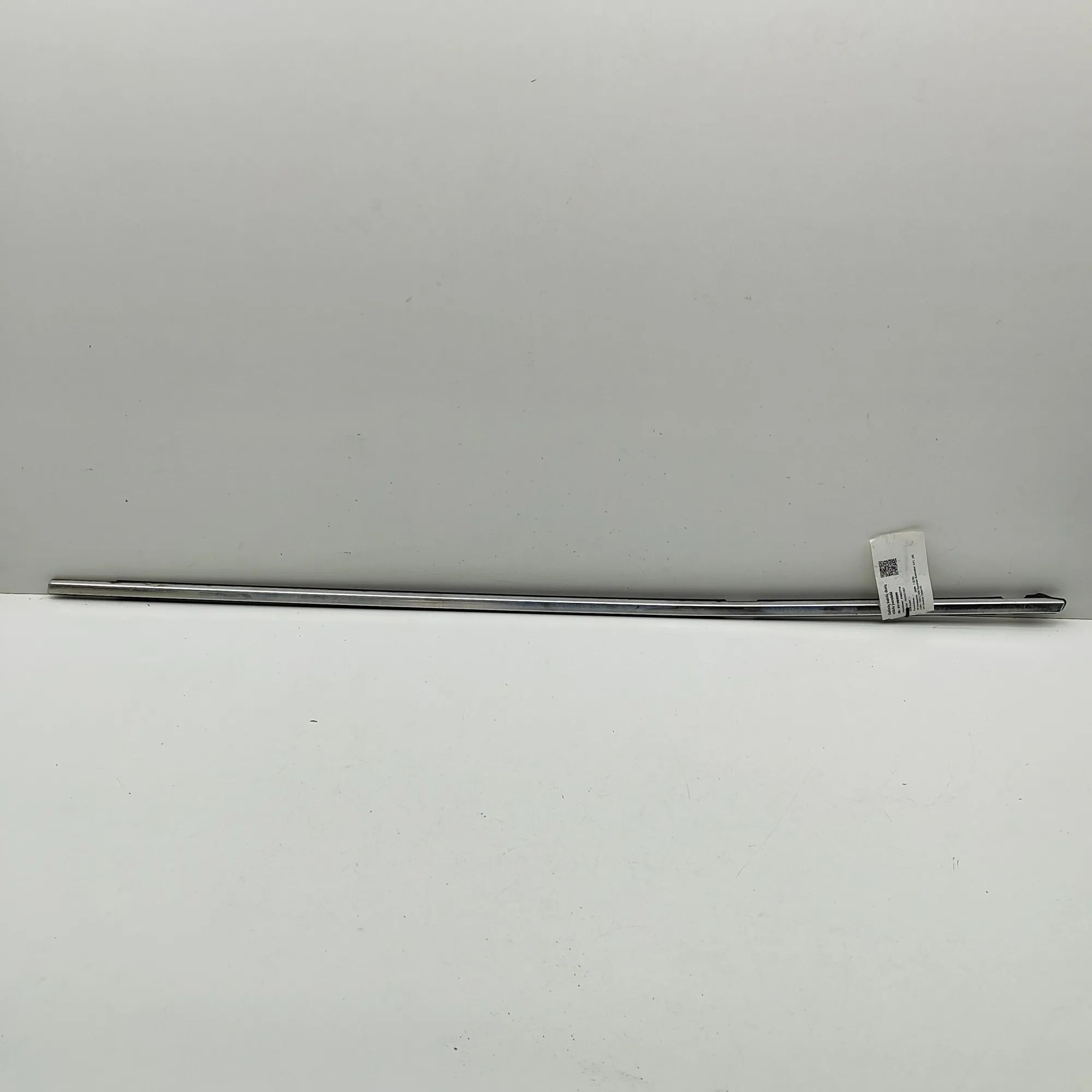 BMW 7 (E38) Door window strip — rear left Door window strip — rear left — BMW 7 (E38) (19...