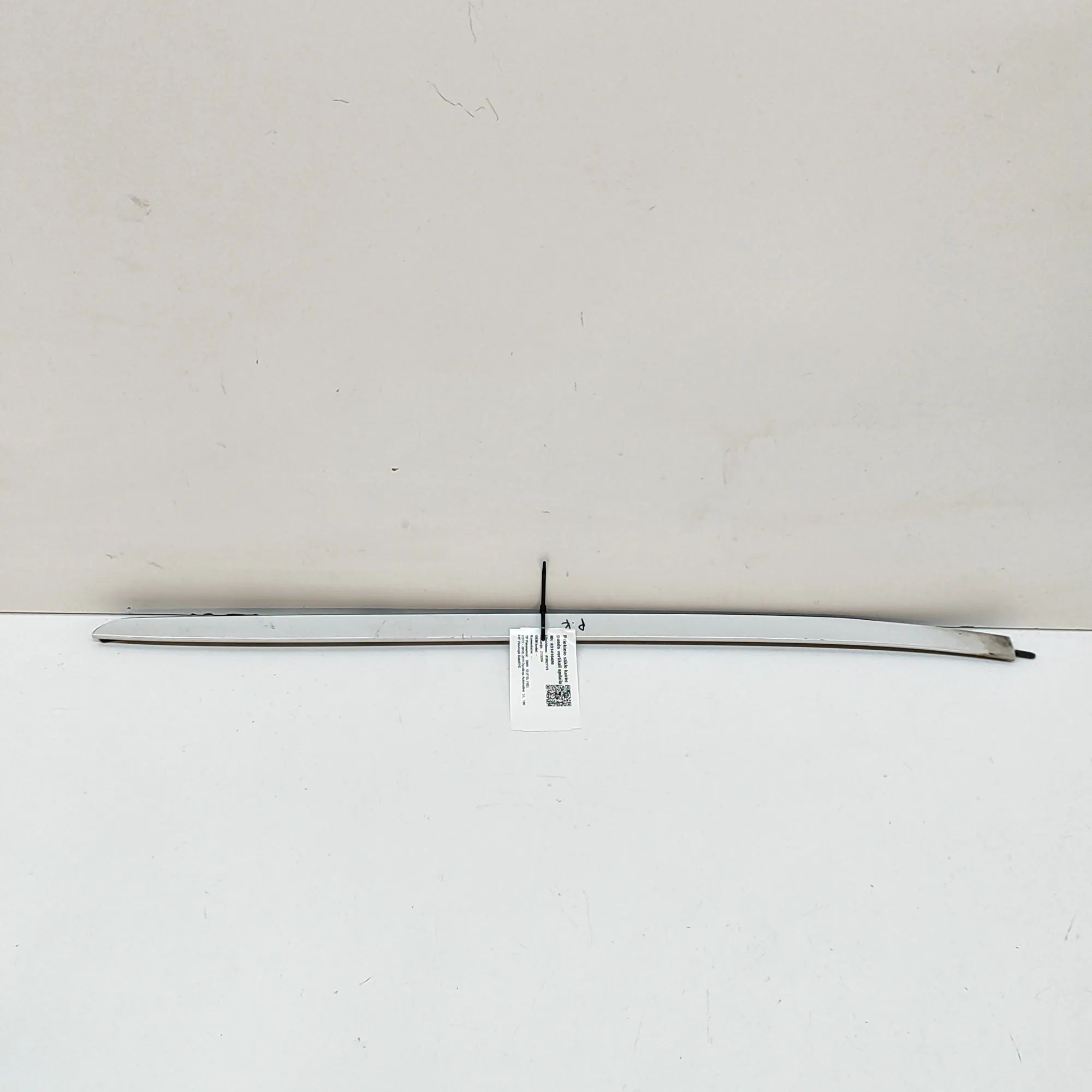 BMW X5 (F15) Windshield Left Vertical Trim Windshield Left Vertical Trim — BMW X5 (F15, F8...