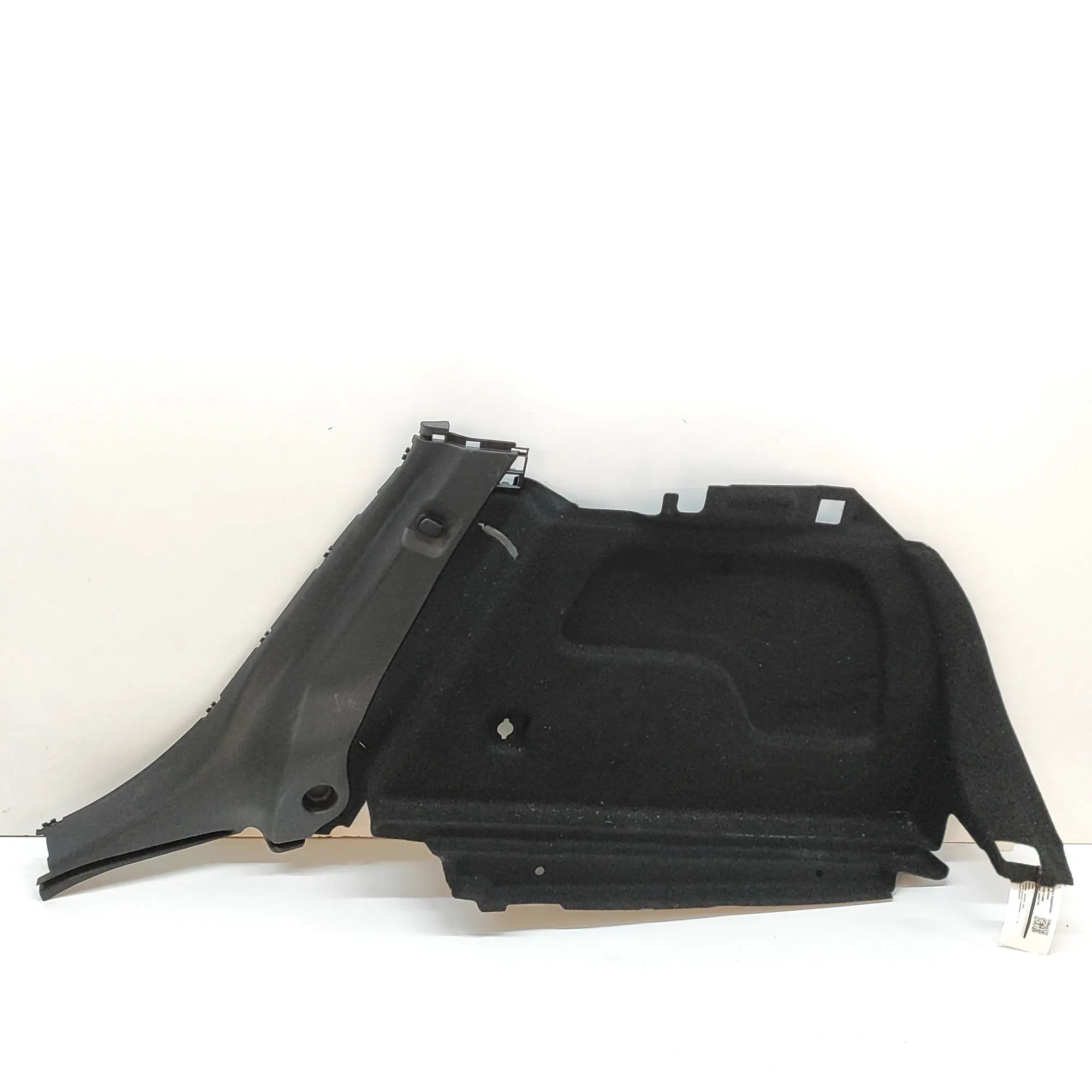 Infiniti Q30 Right Side Trunk Trim Right Side Trunk Trim — INFINITI Q30 (2015-...)...